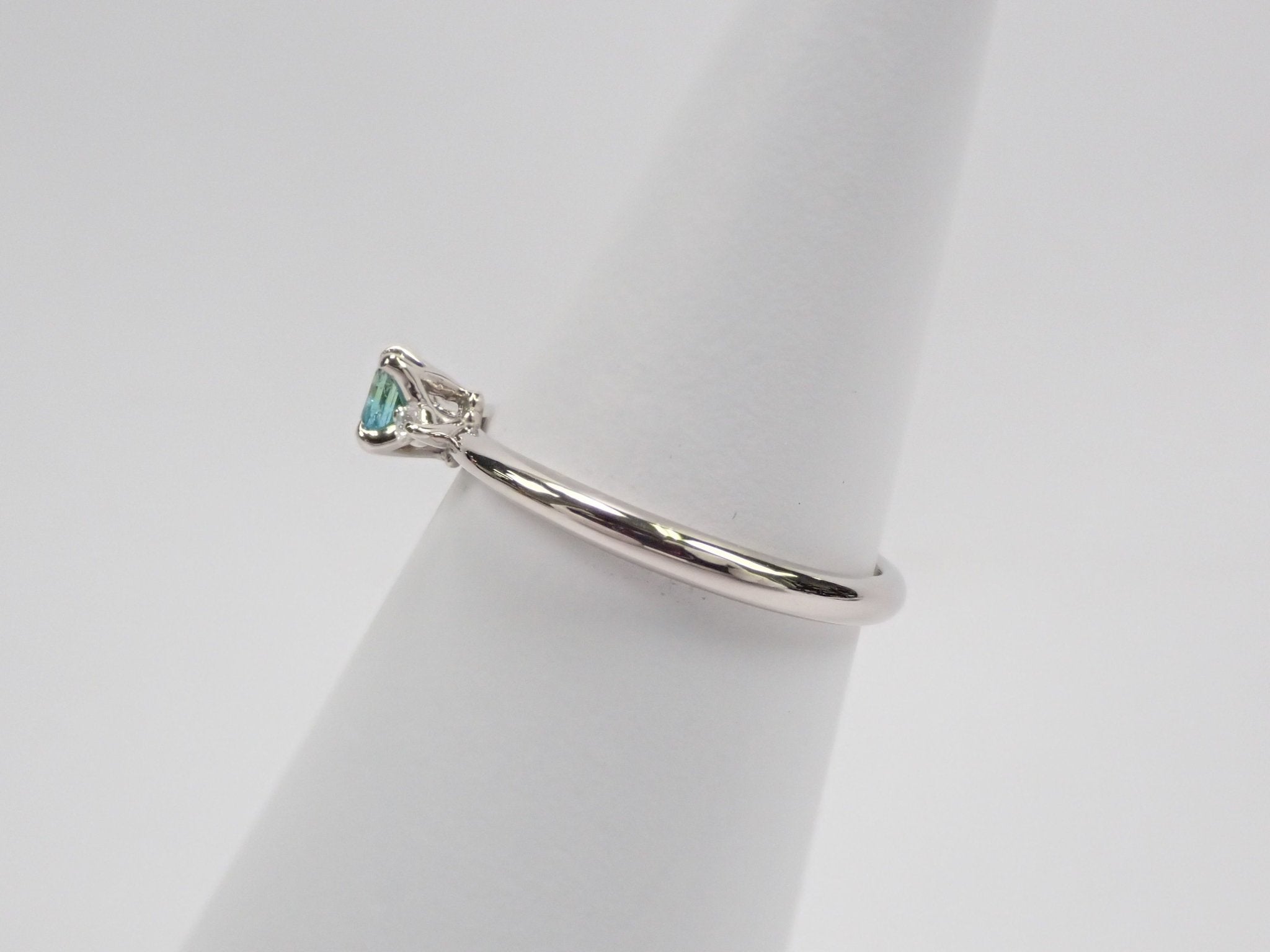 Pt900バイカラーパライバトルマリン0.112ct ダイヤリング - KARATZ STORE|カラッツSTORE