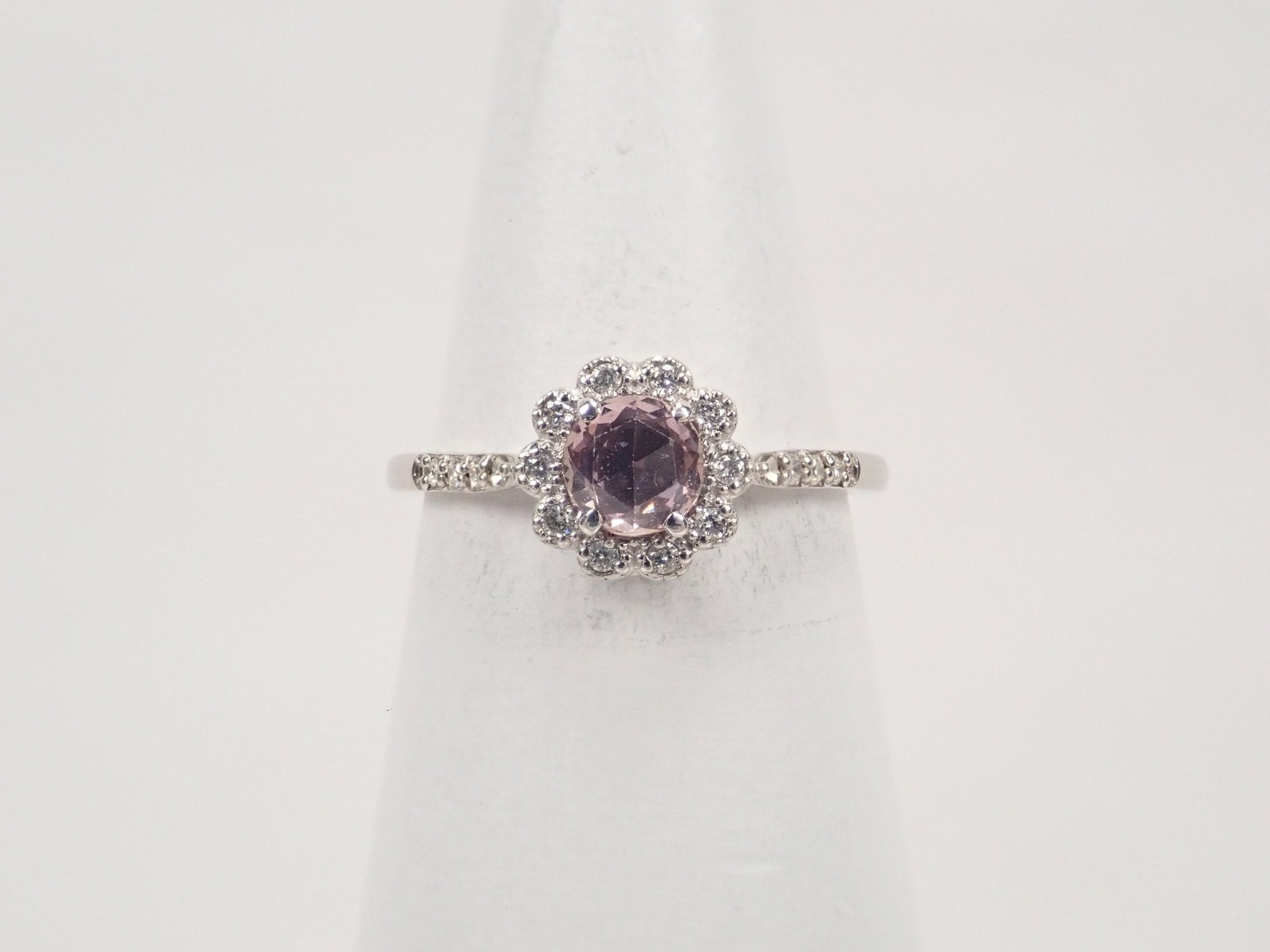 Pt900サファイア0.47ct リング(揺れるタイプ) - KARATZ STORE|カラッツSTORE