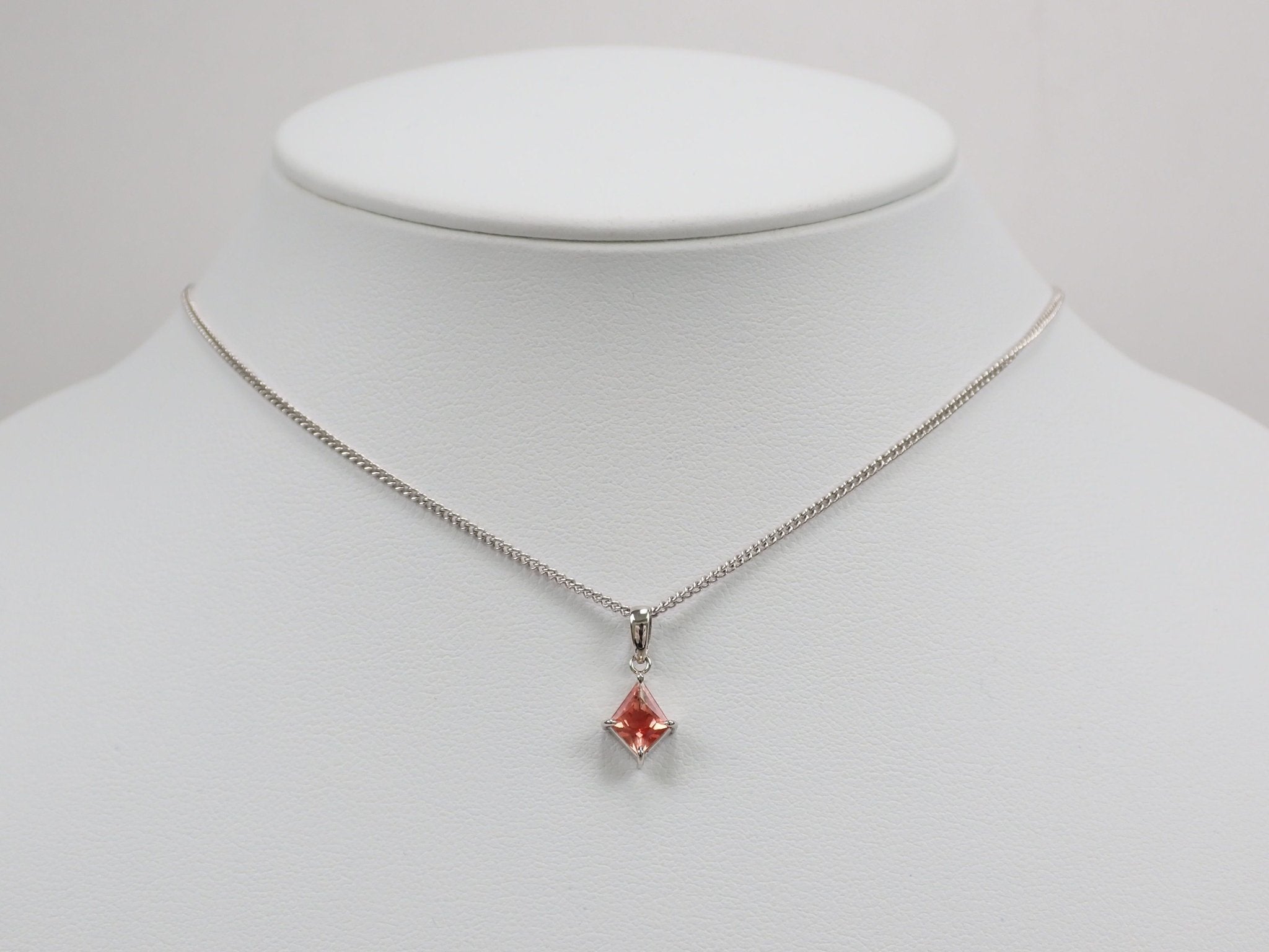Pt900オレゴンサンストーン0.553ct ペンダントトップ(ネックレストップ) - KARATZ STORE|カラッツSTORE