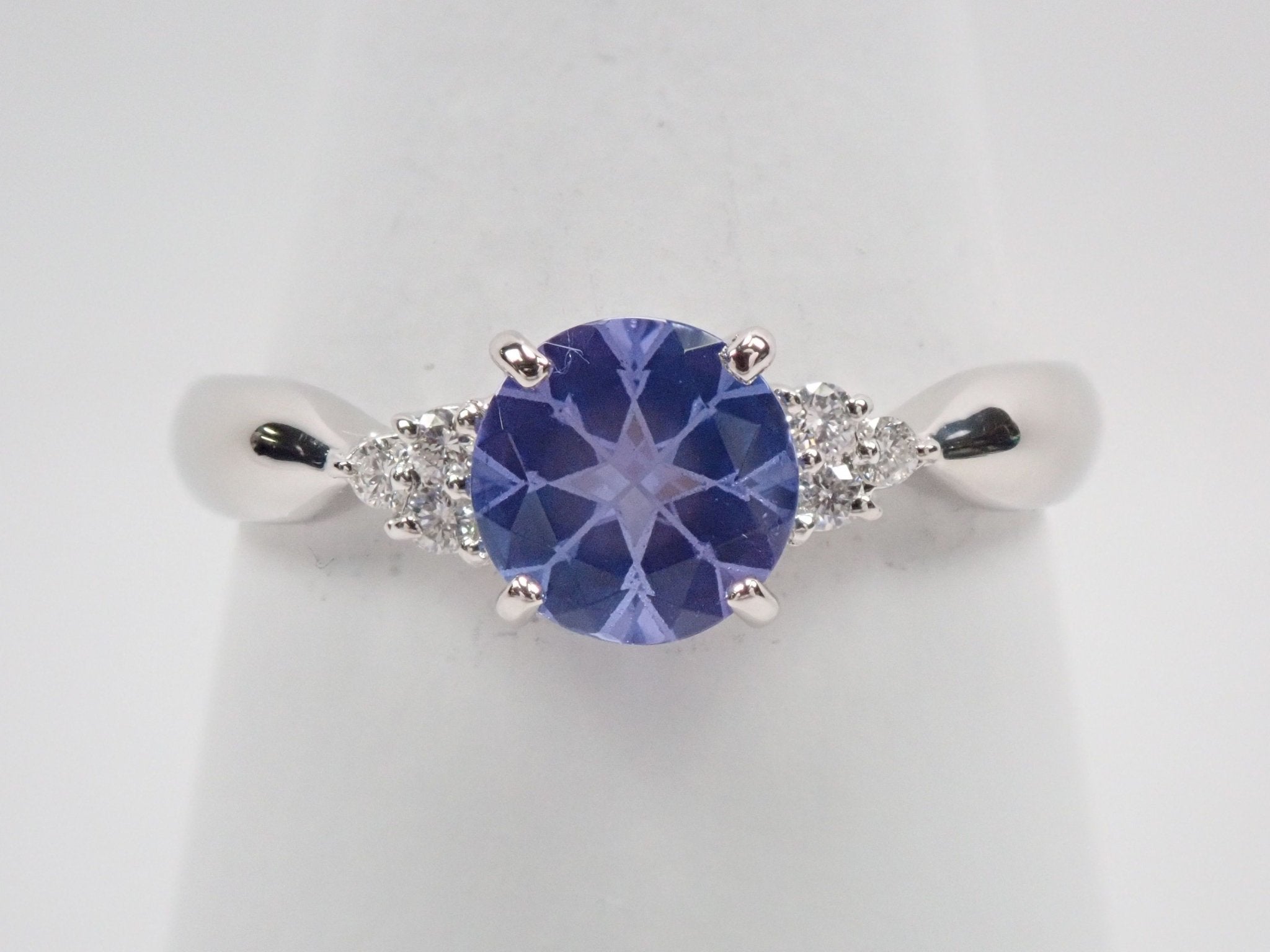 Pt900タンザナイト0.71ct リング - KARATZ STORE|カラッツSTORE