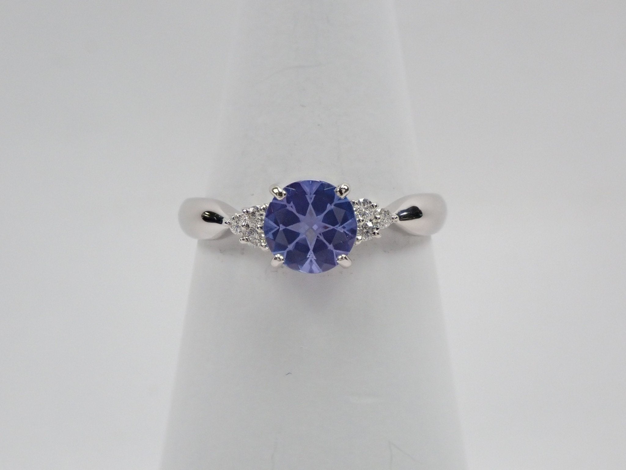 Pt900タンザナイト0.71ct リング - KARATZ STORE|カラッツSTORE