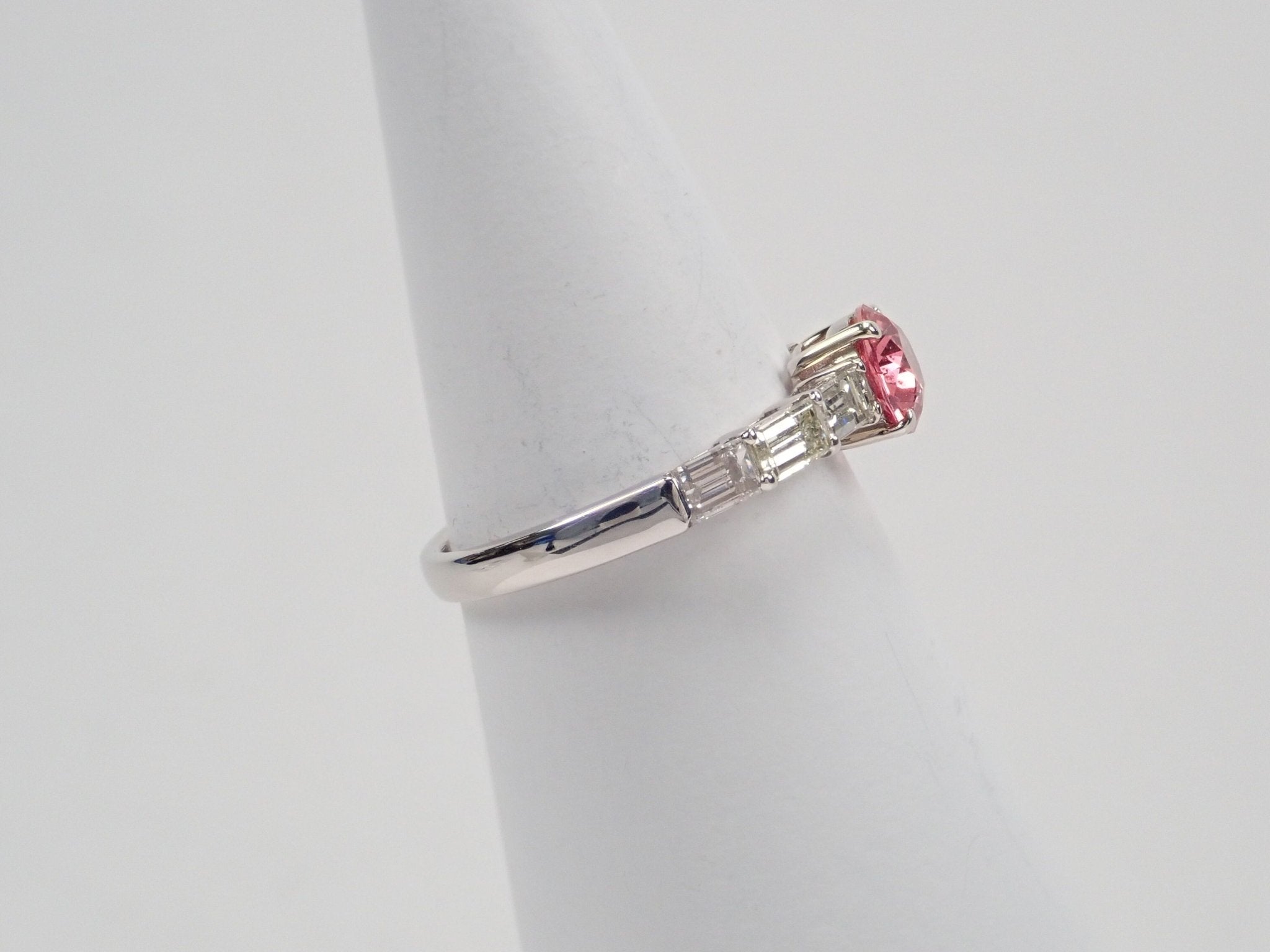 Pt900パパラチアサファイア0.776ct リング DGL鑑付 - KARATZ STORE|カラッツSTORE