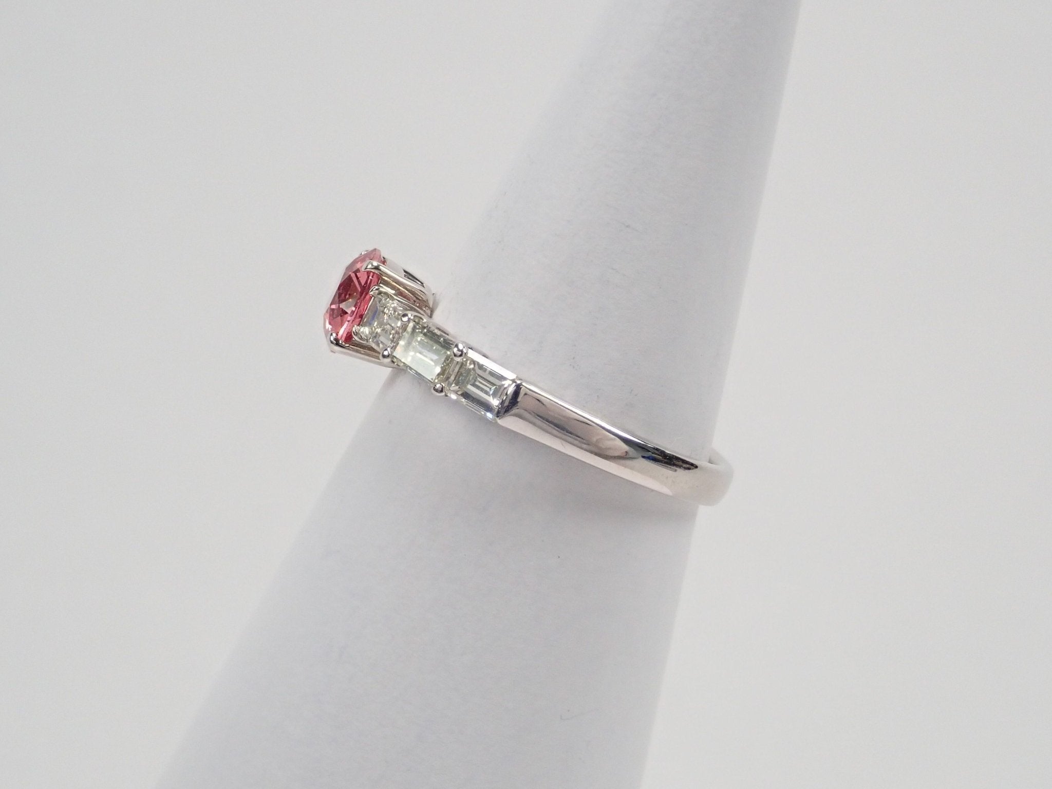 Pt900パパラチアサファイア0.776ct リング DGL鑑付 - KARATZ STORE|カラッツSTORE