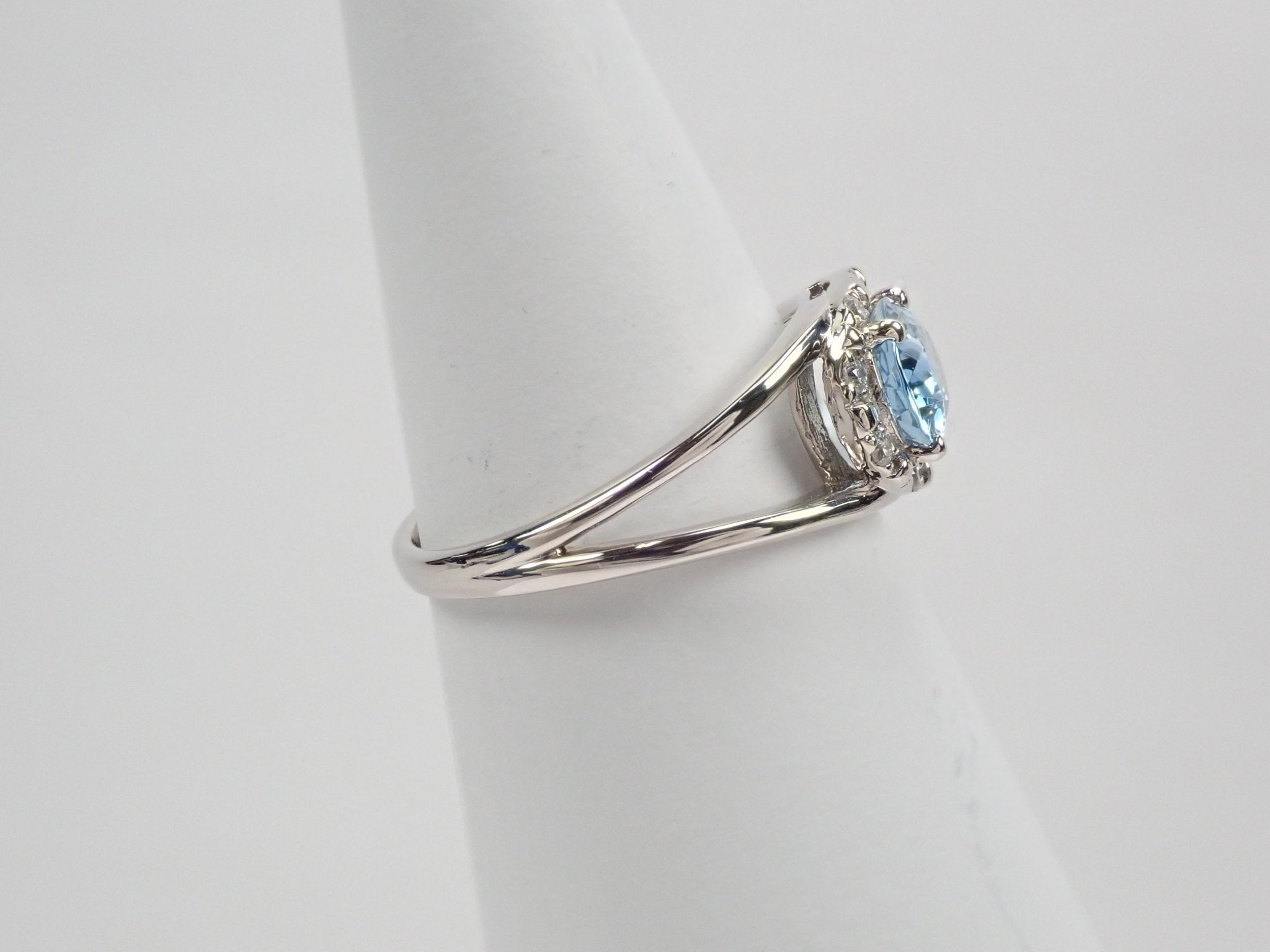 Pt900アクアマリン0.82ct リング - KARATZ STORE|カラッツSTORE
