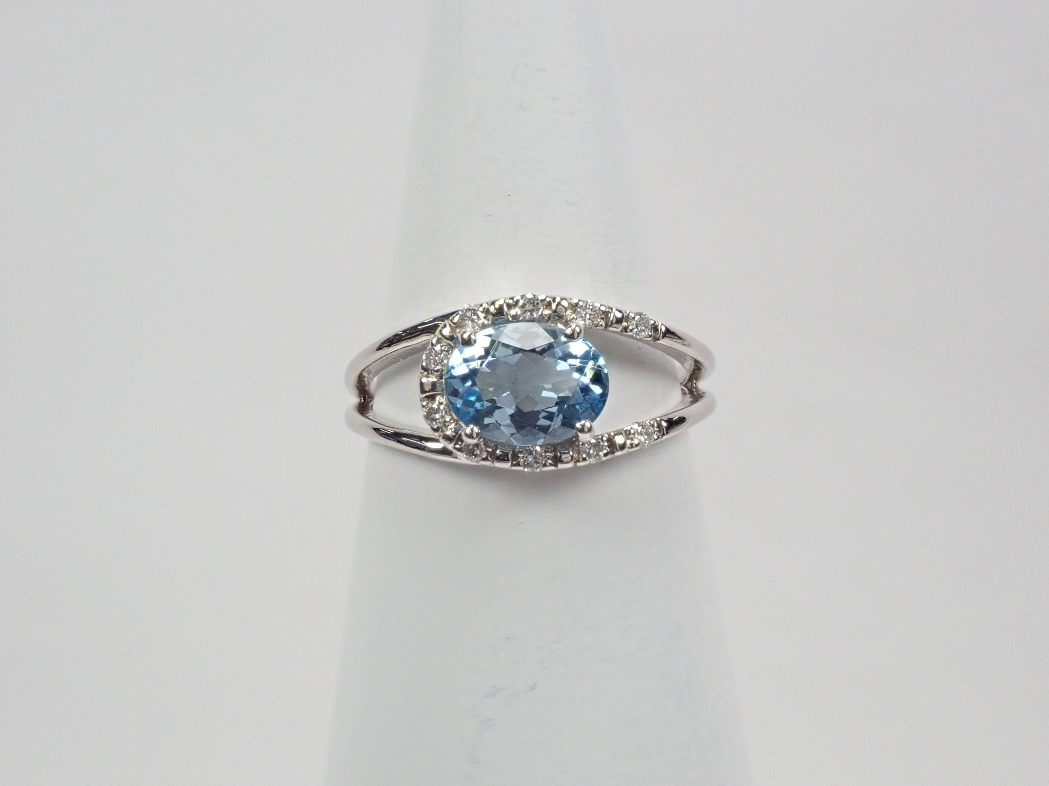 Pt900アクアマリン0.82ct リング - KARATZ STORE|カラッツSTORE