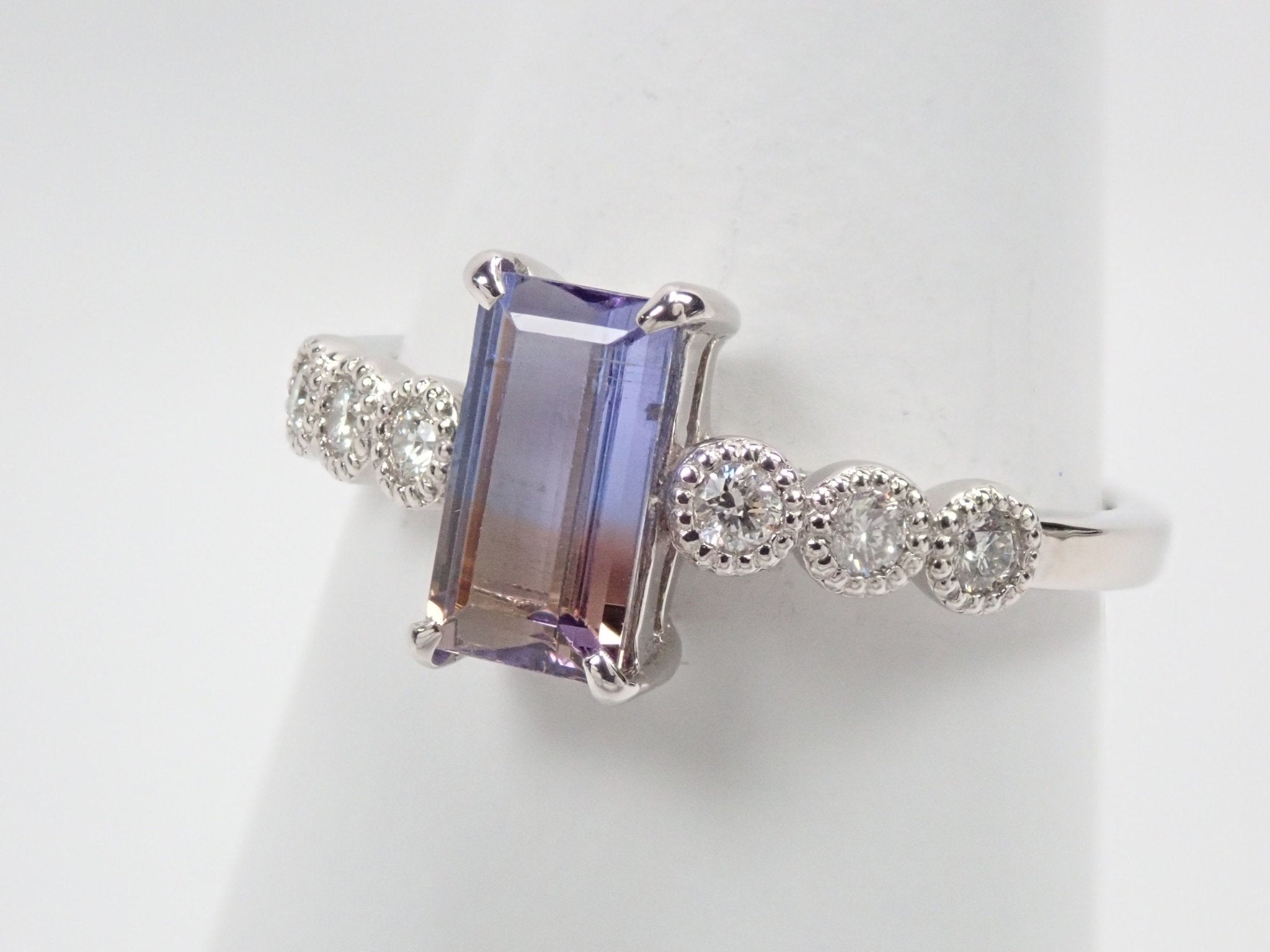 Pt900バイカラータンザナイト0.892ct リング - KARATZ STORE|カラッツSTORE