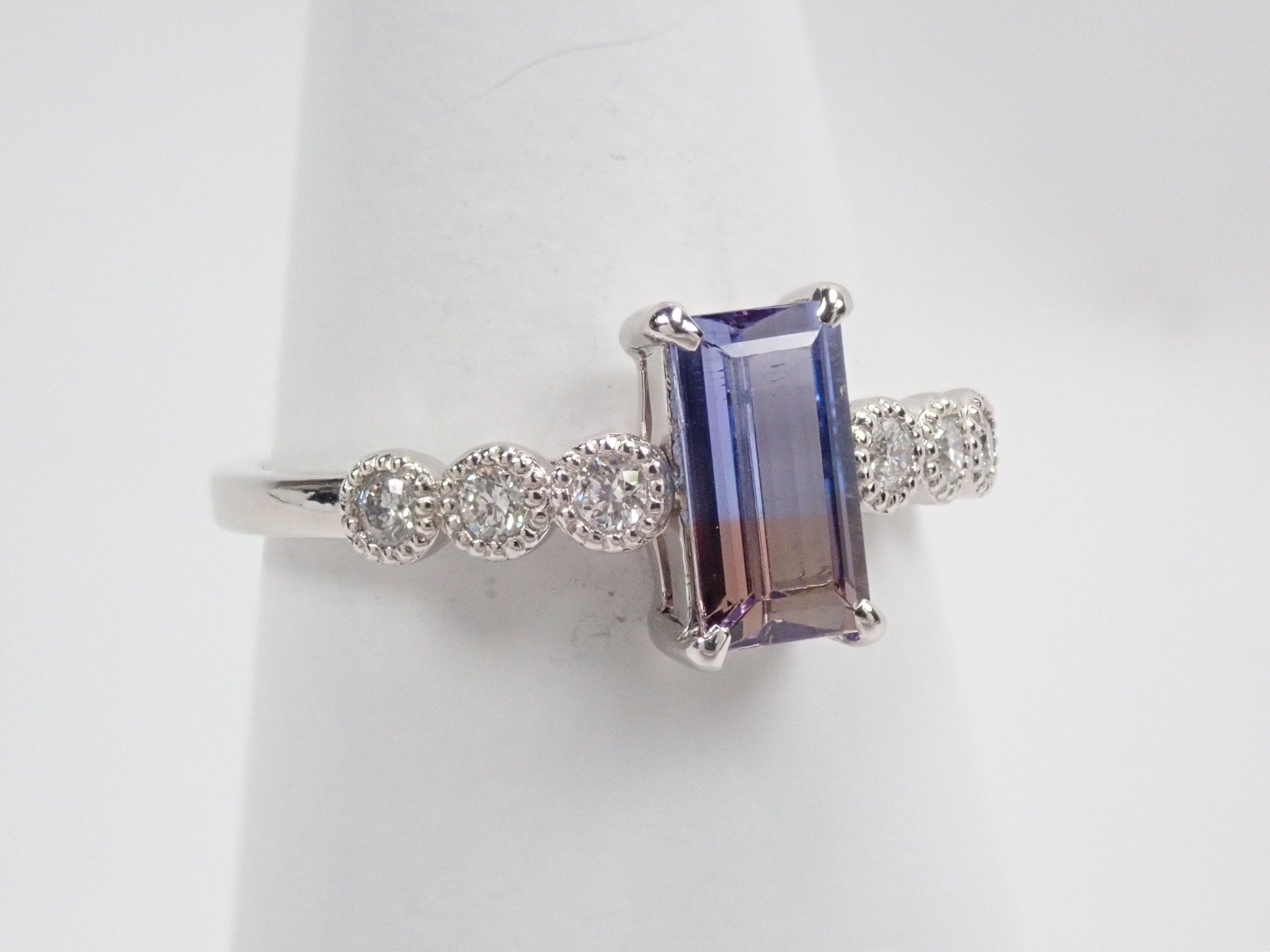 Pt900バイカラータンザナイト0.892ct リング - KARATZ STORE|カラッツSTORE