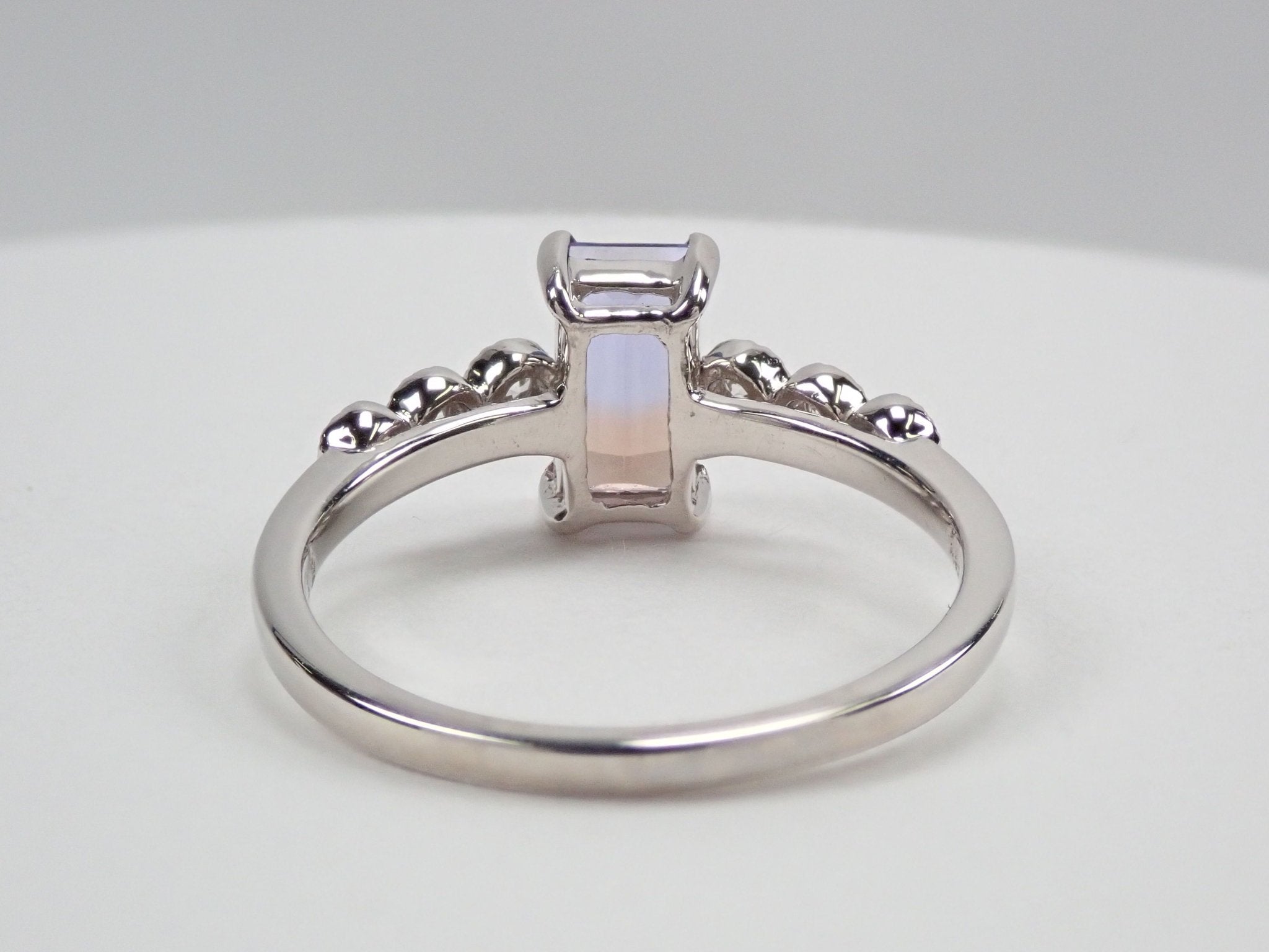 Pt900バイカラータンザナイト0.892ct リング - KARATZ STORE|カラッツSTORE