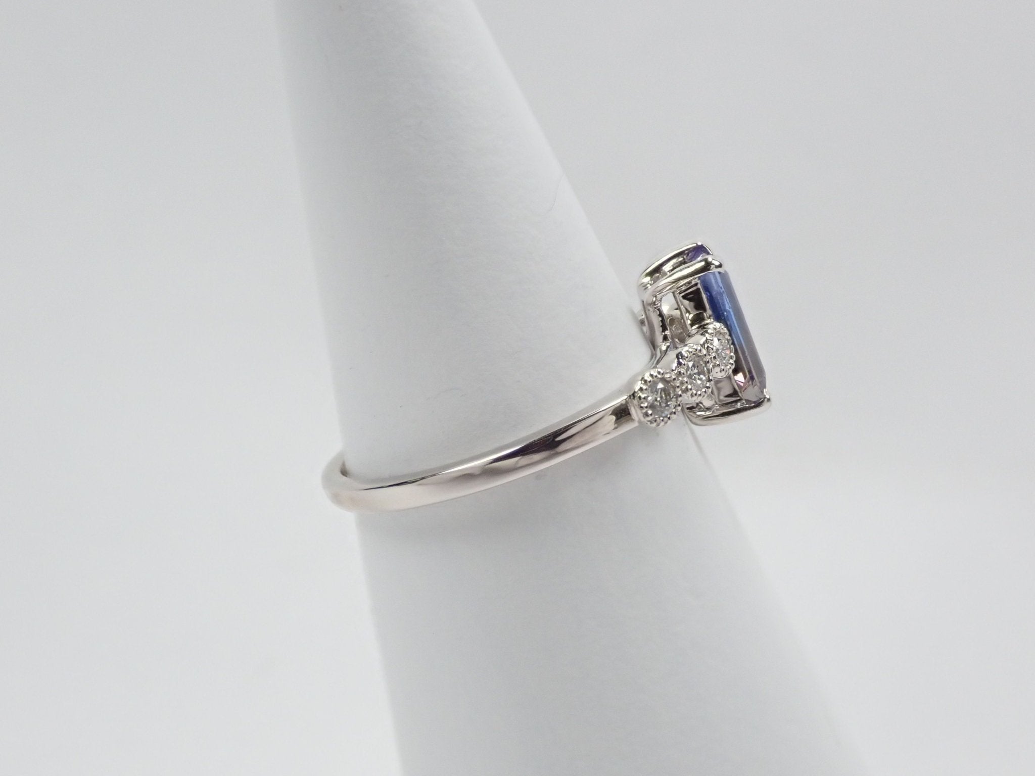 Pt900バイカラータンザナイト0.892ct リング - KARATZ STORE|カラッツSTORE