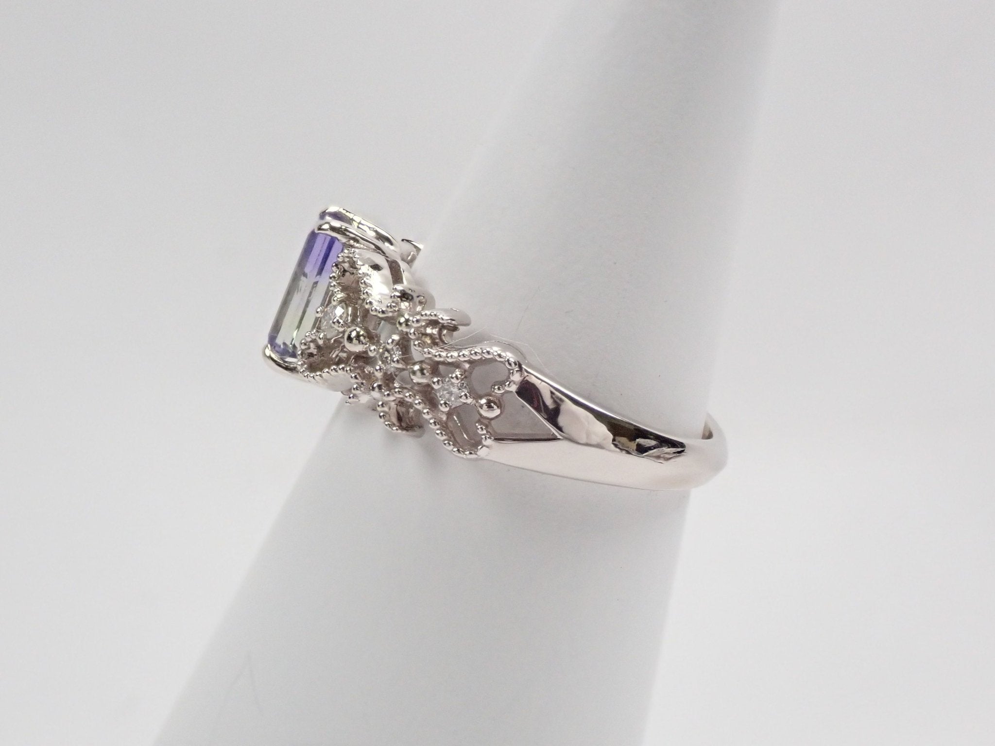 Pt900バイカラータンザナイト1.009ct リング - KARATZ STORE|カラッツSTORE