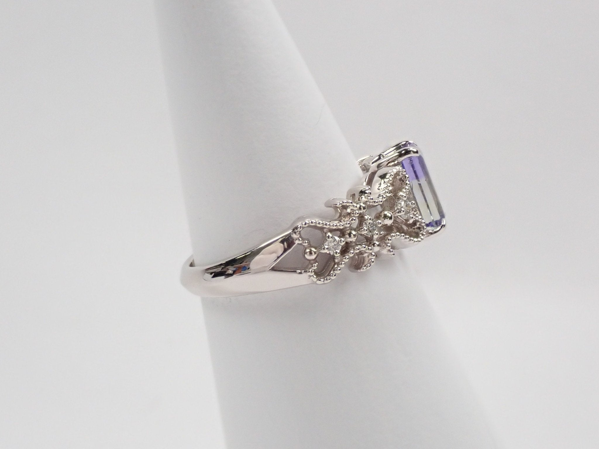 Pt900バイカラータンザナイト1.009ct リング - KARATZ STORE|カラッツSTORE