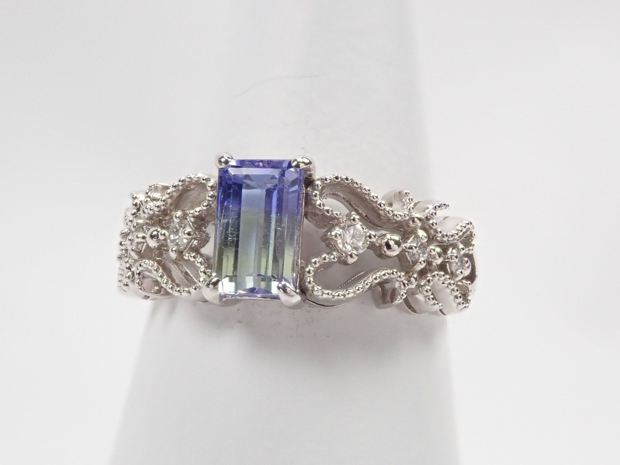 Pt900バイカラータンザナイト1.009ct リング - KARATZ STORE|カラッツSTORE