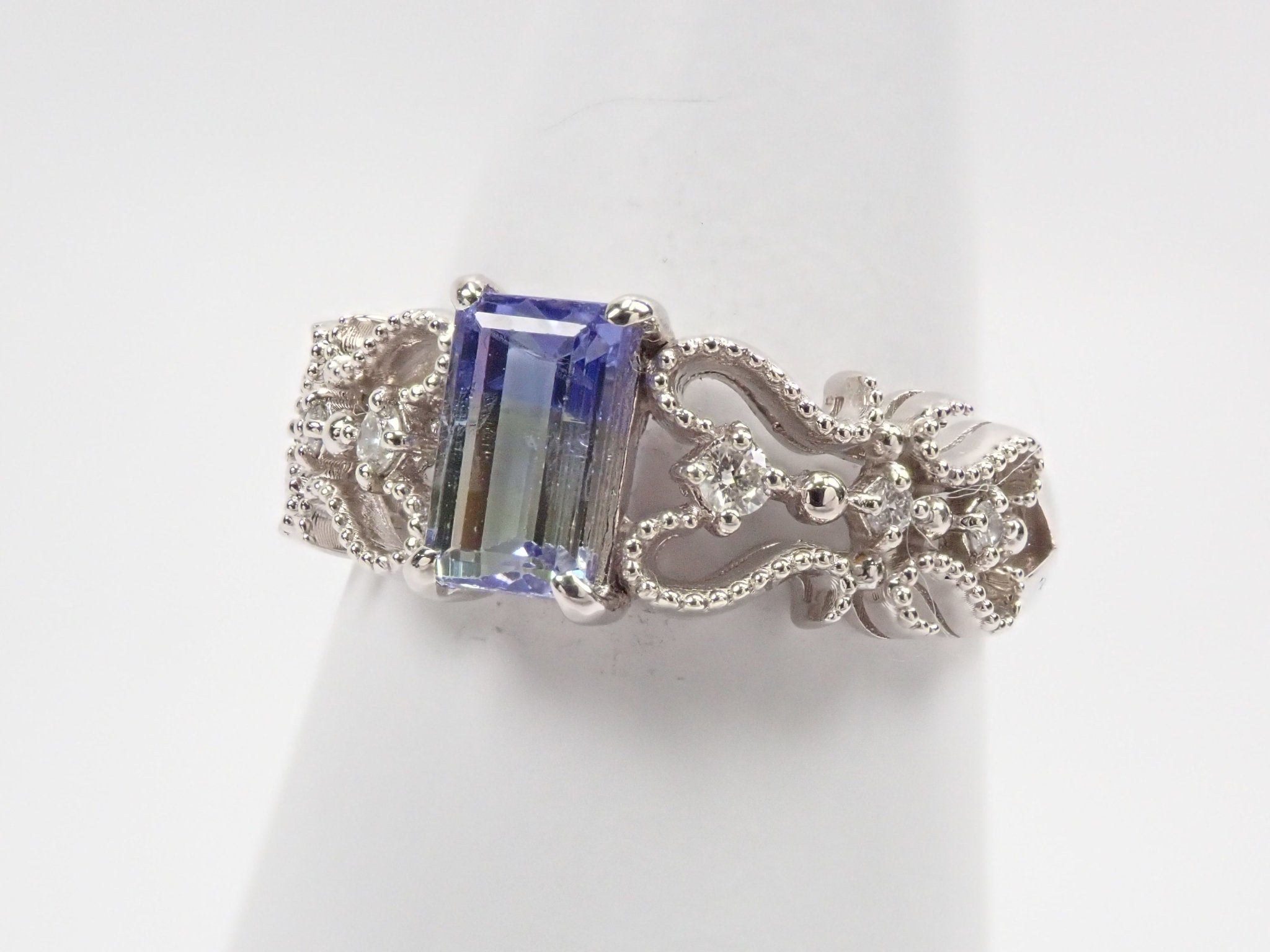 Pt900バイカラータンザナイト1.009ct リング - KARATZ STORE|カラッツSTORE
