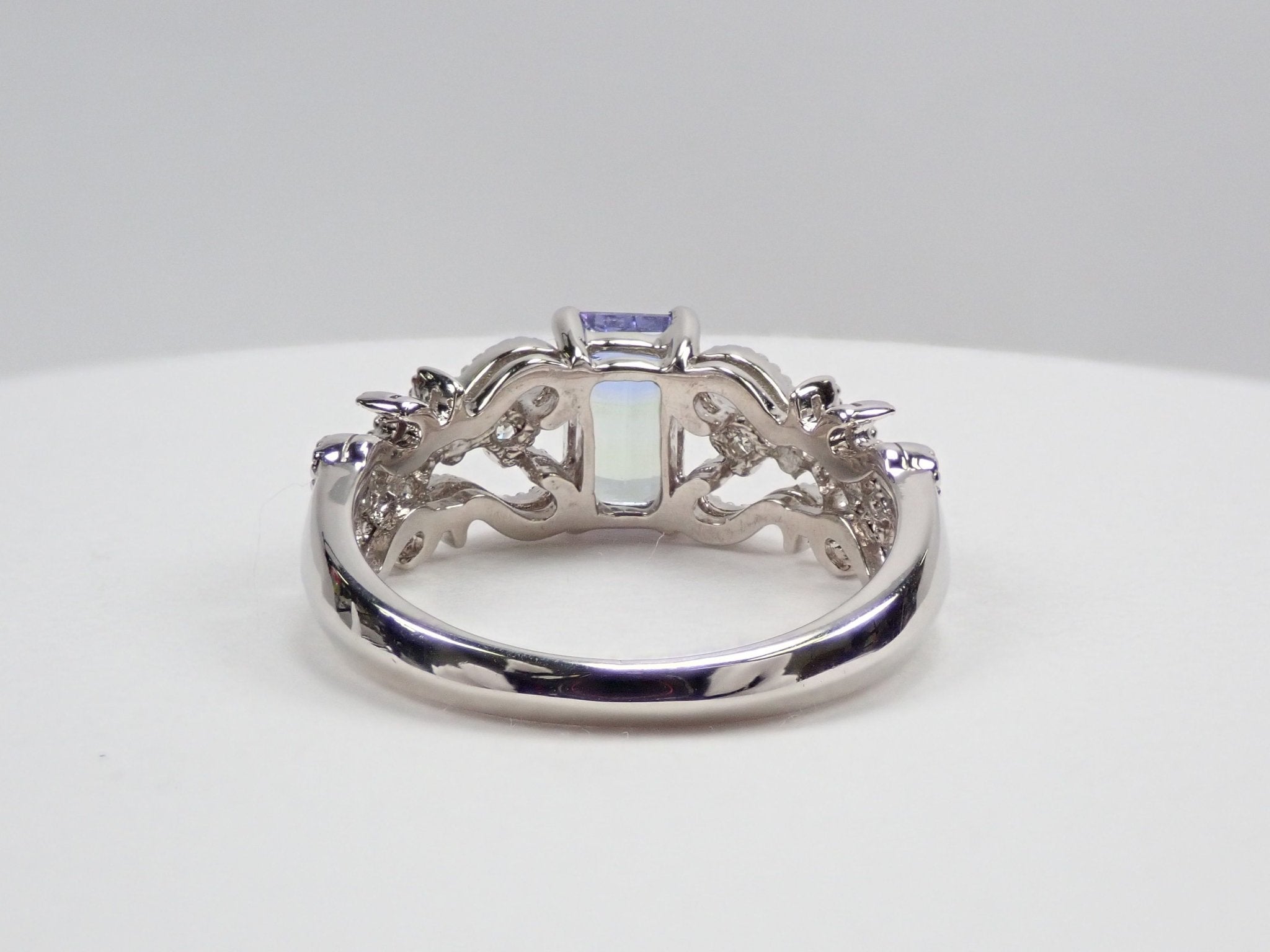 Pt900バイカラータンザナイト1.009ct リング - KARATZ STORE|カラッツSTORE