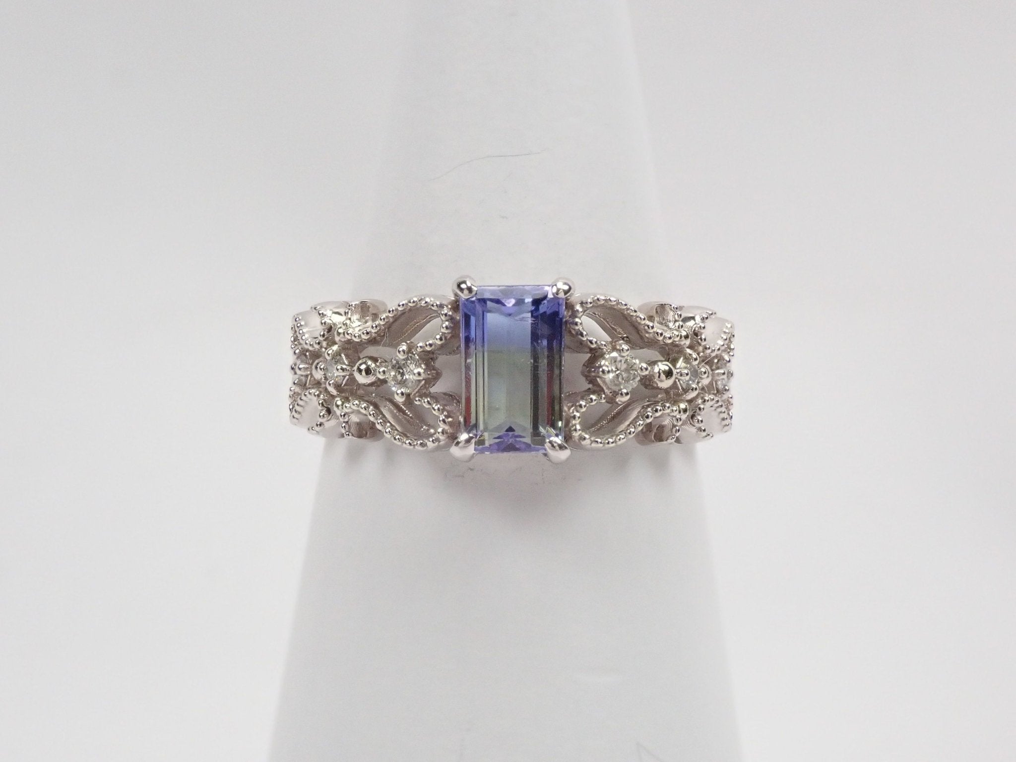 Pt900バイカラータンザナイト1.009ct リング - KARATZ STORE|カラッツSTORE