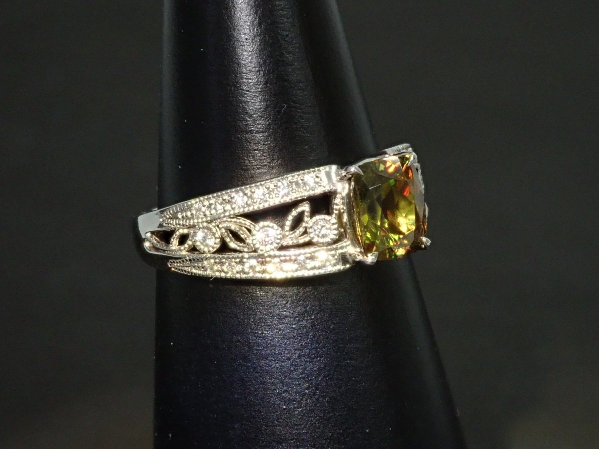 【カラフリ】Pt900スフェーン1.02ct リング - カラッツSTORE