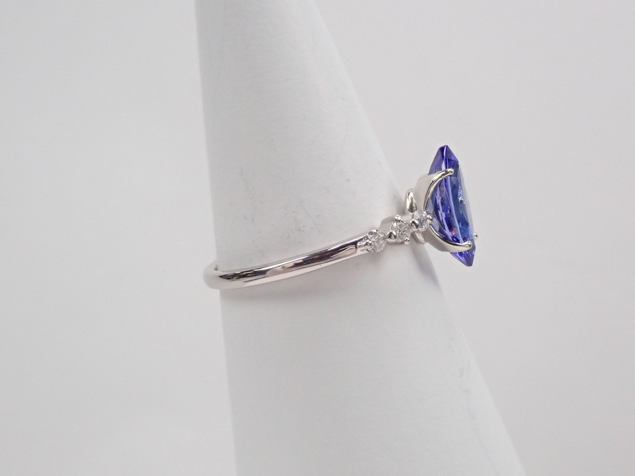 Pt900タンザナイト1.16ct リング - KARATZ STORE|カラッツSTORE