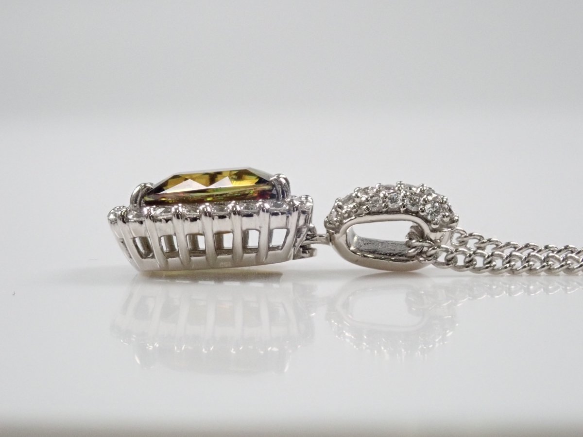 【カラフリ】Pt900スフェーン1.498ct ペンダント(ネックレス) - カラッツSTORE