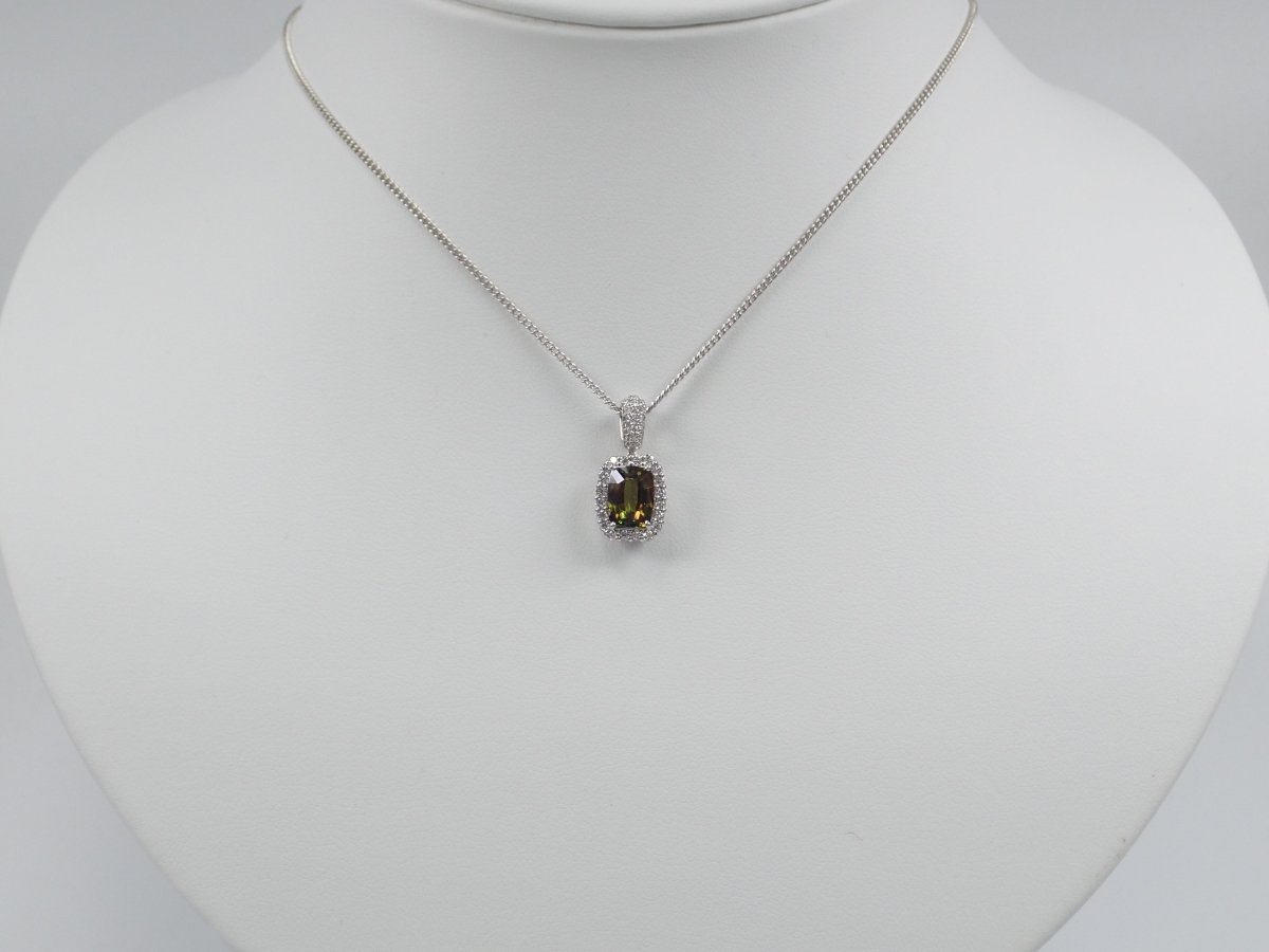 【カラフリ】Pt900スフェーン1.498ct ペンダント(ネックレス) - カラッツSTORE