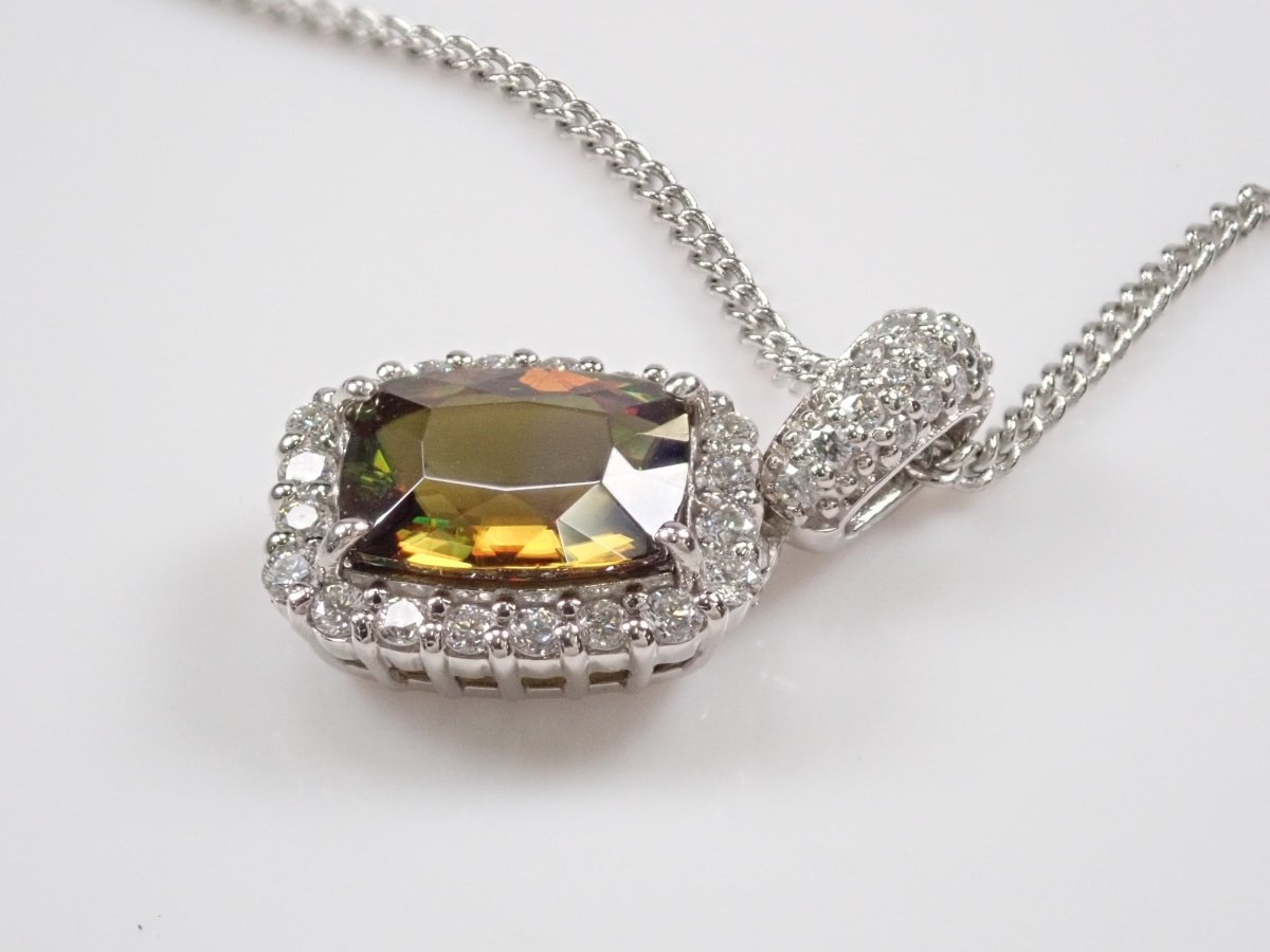 【カラフリ】Pt900スフェーン1.498ct ペンダント(ネックレス) - カラッツSTORE