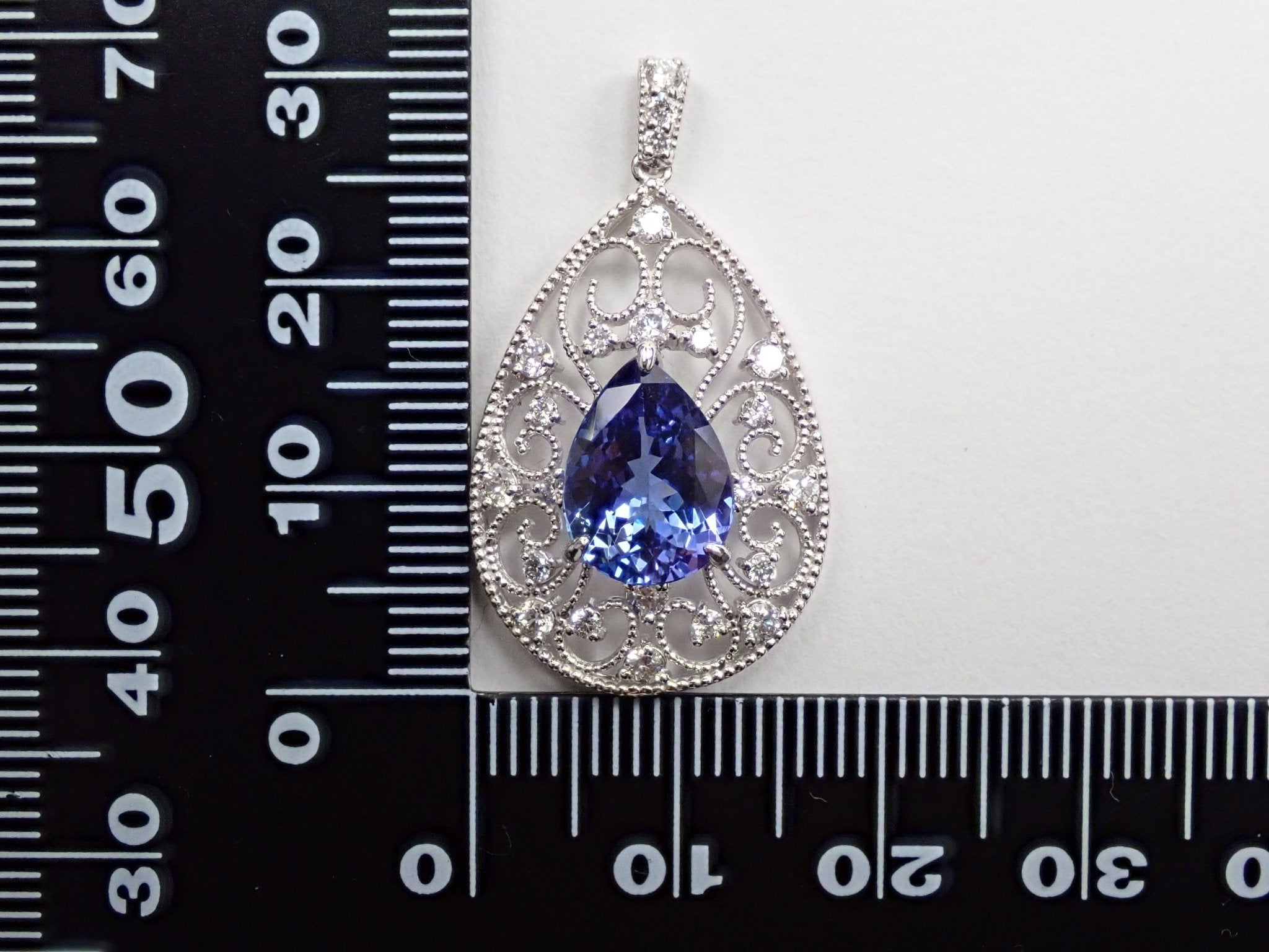 Pt900タンザナイト2.44ct ペンダントトップ(ネックレストップ) - KARATZ STORE|カラッツSTORE