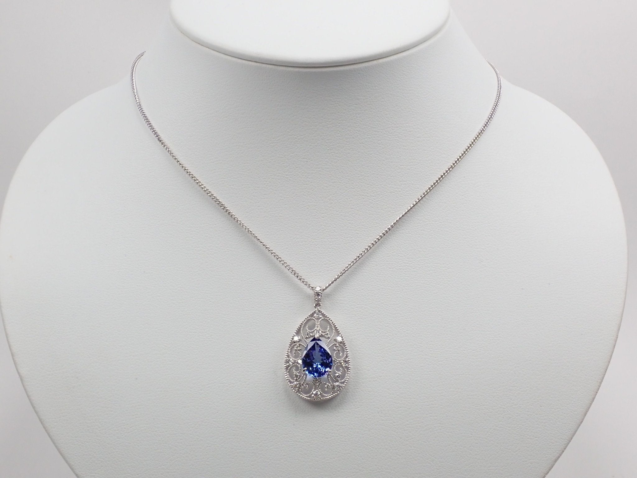 Pt900タンザナイト2.44ct ペンダントトップ(ネックレストップ) - KARATZ STORE|カラッツSTORE