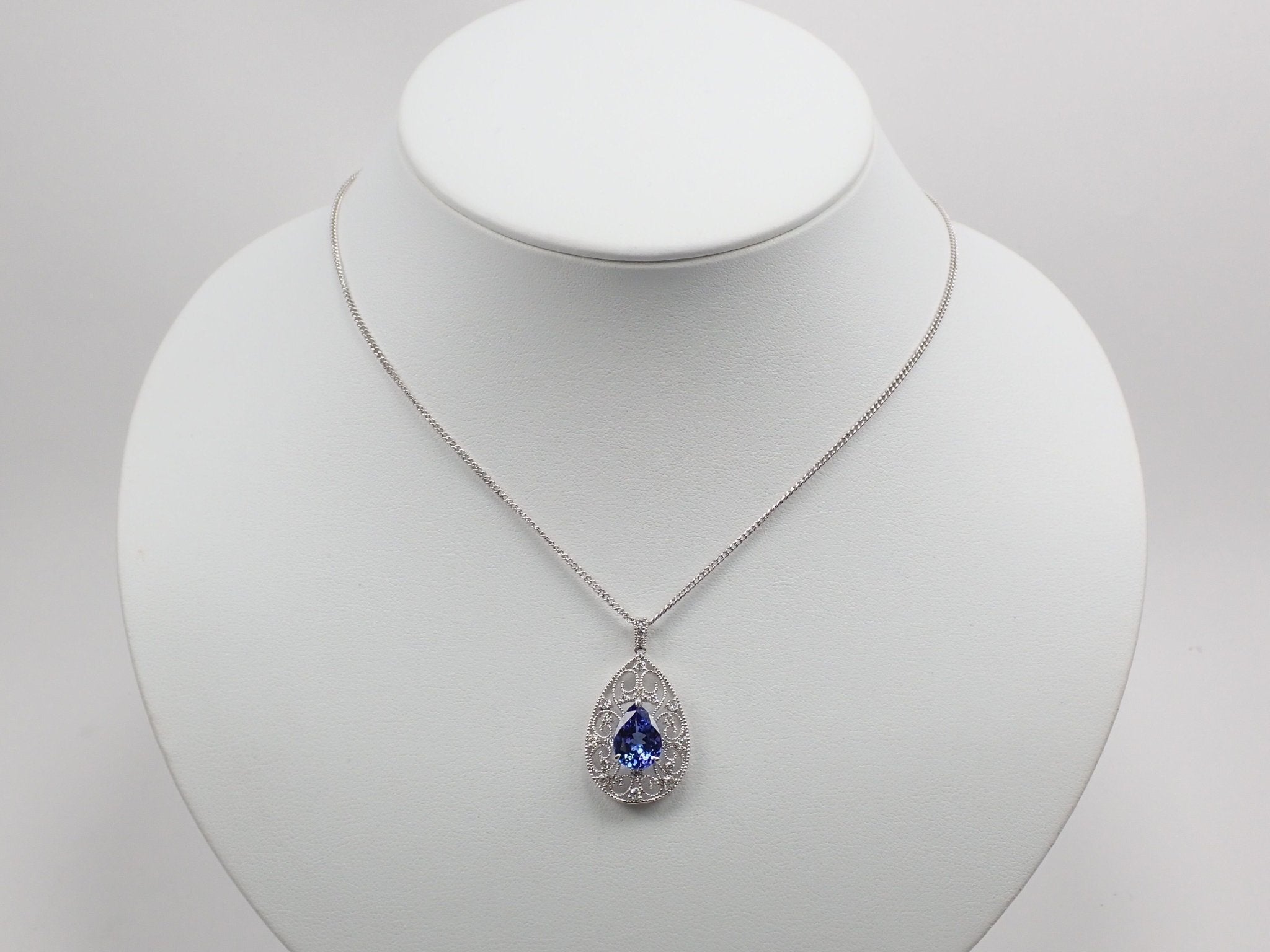 Pt900タンザナイト2.44ct ペンダントトップ(ネックレストップ) - KARATZ STORE|カラッツSTORE