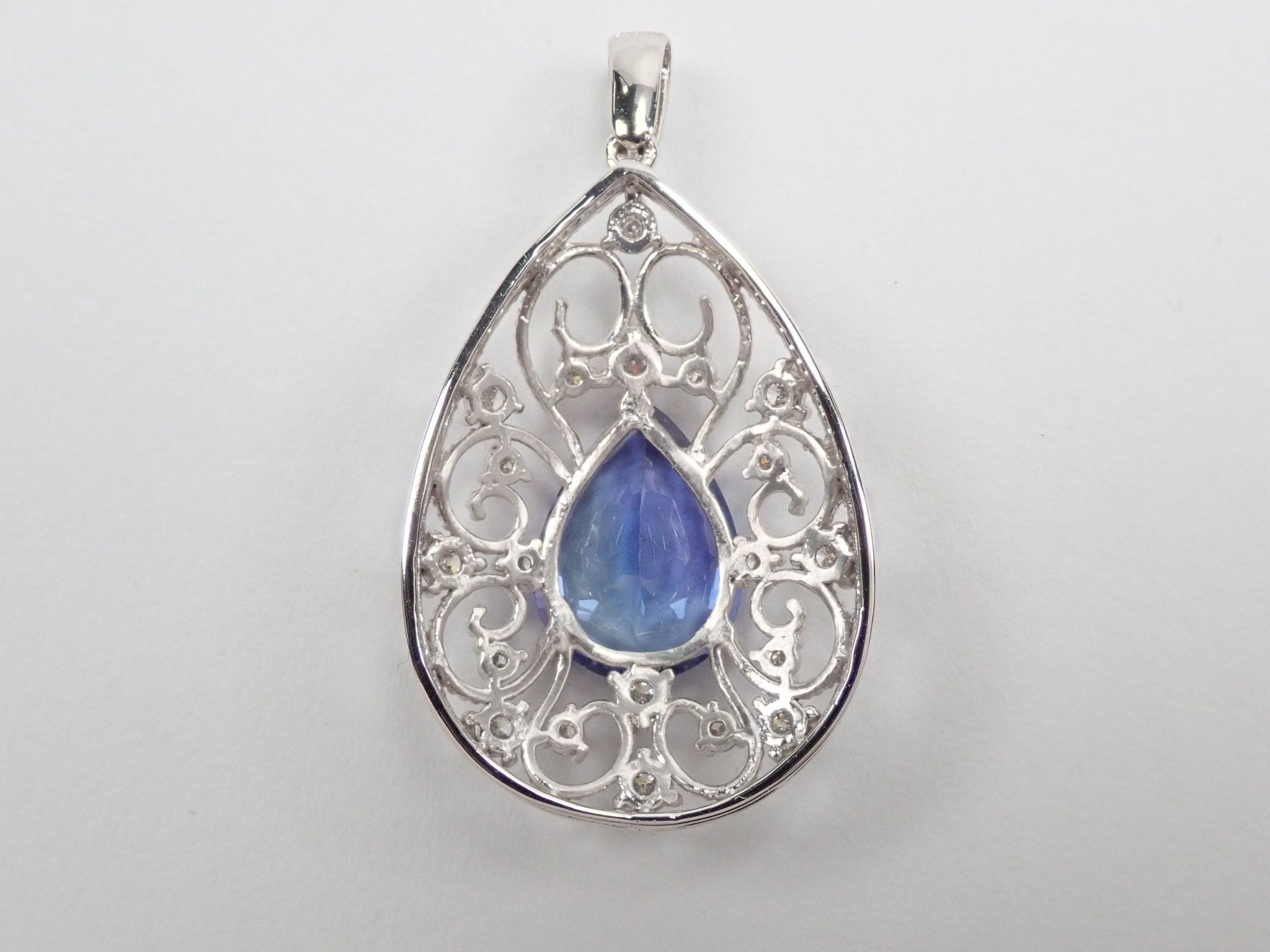Pt900タンザナイト2.44ct ペンダントトップ(ネックレストップ) - KARATZ STORE|カラッツSTORE