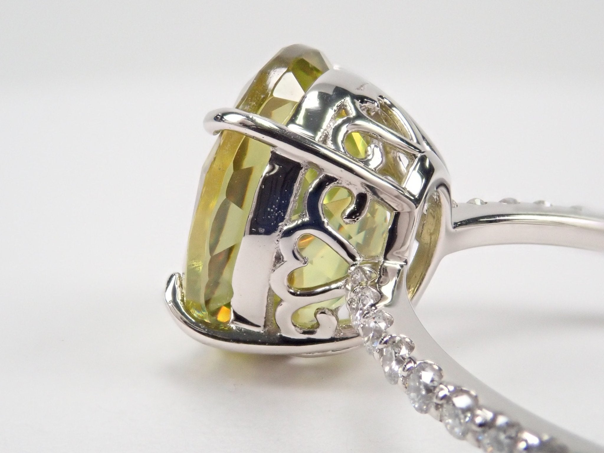 Pt900スフェーン4.56ct リング - KARATZ STORE|カラッツSTORE