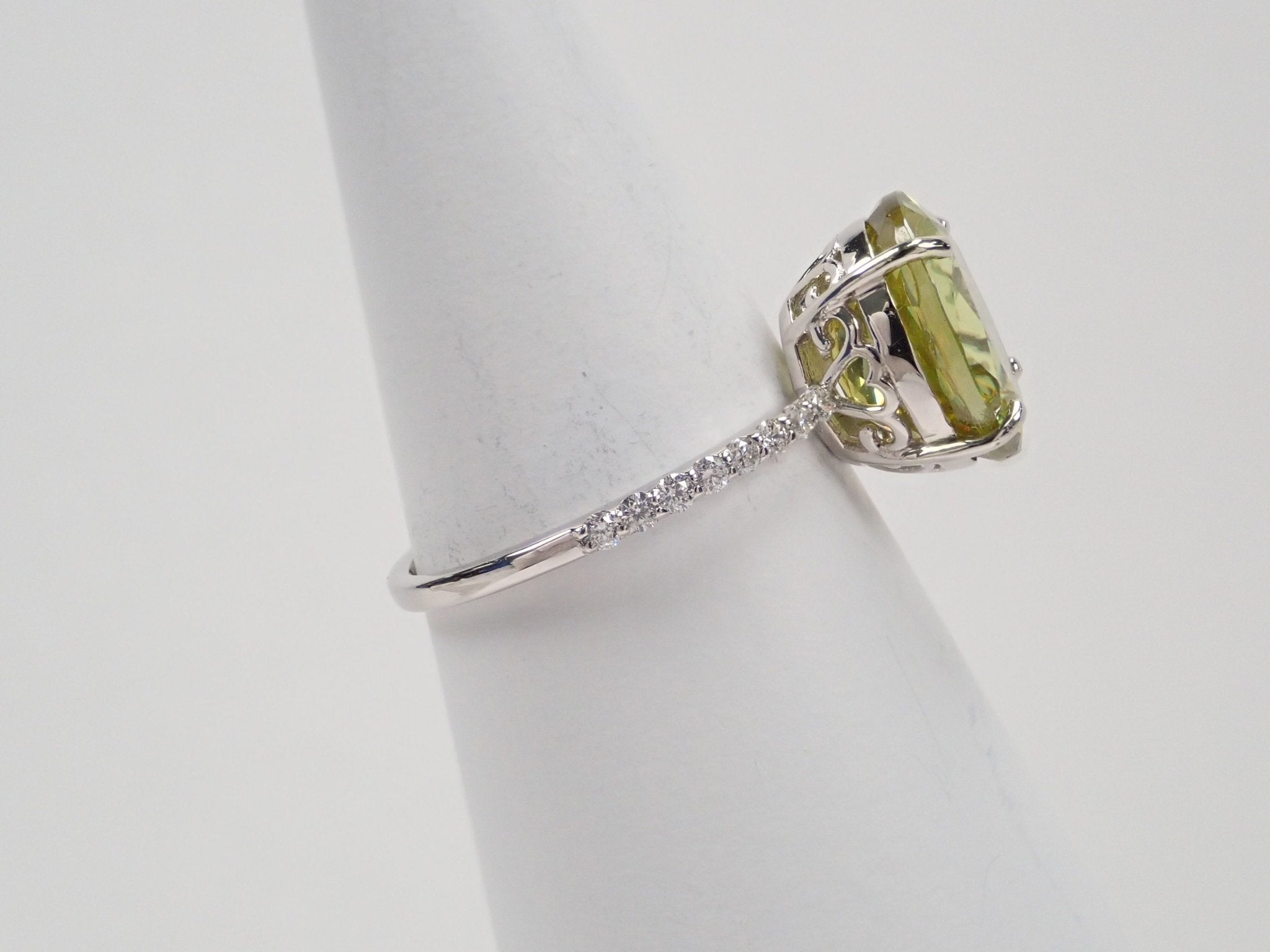 Pt900スフェーン4.56ct リング - KARATZ STORE|カラッツSTORE