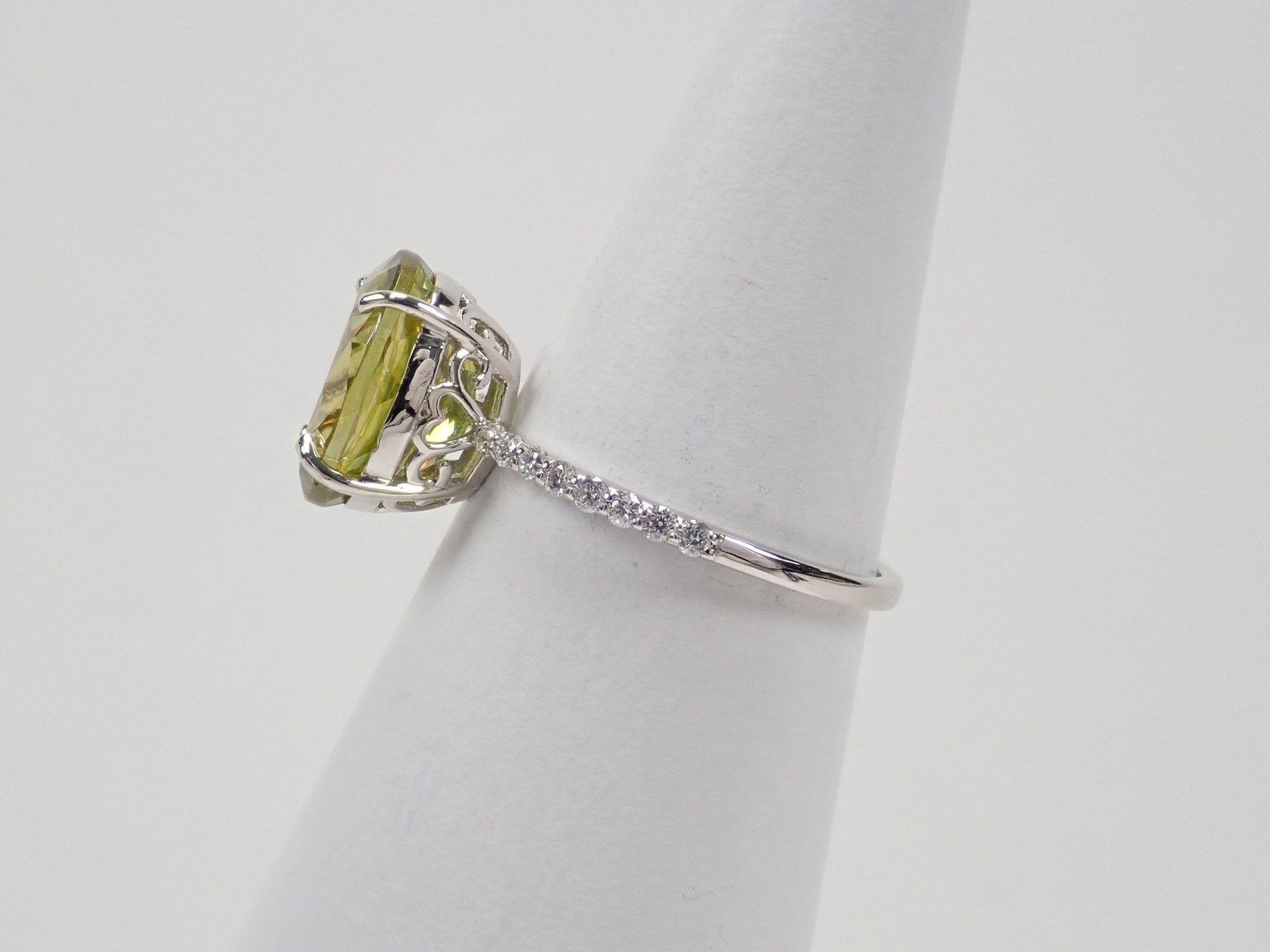 Pt900スフェーン4.56ct リング - KARATZ STORE|カラッツSTORE