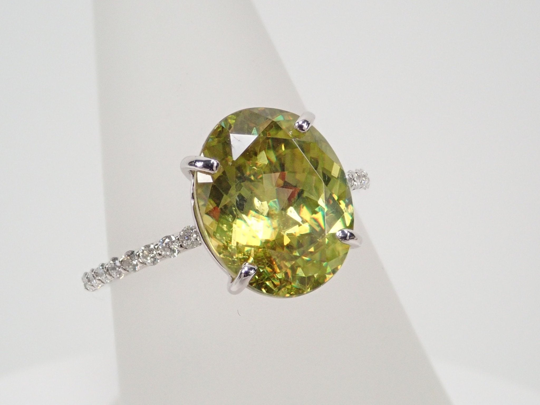 Pt900スフェーン4.56ct リング - KARATZ STORE|カラッツSTORE