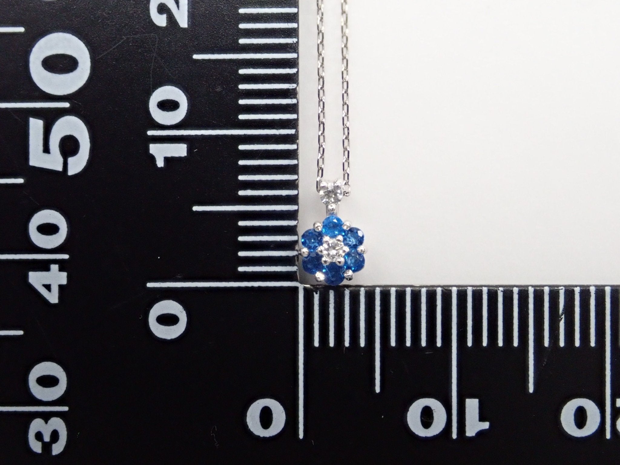 Pt900/Pt850アウイナイト0.06ct ペンダント(ネックレス) - KARATZ STORE|カラッツSTORE