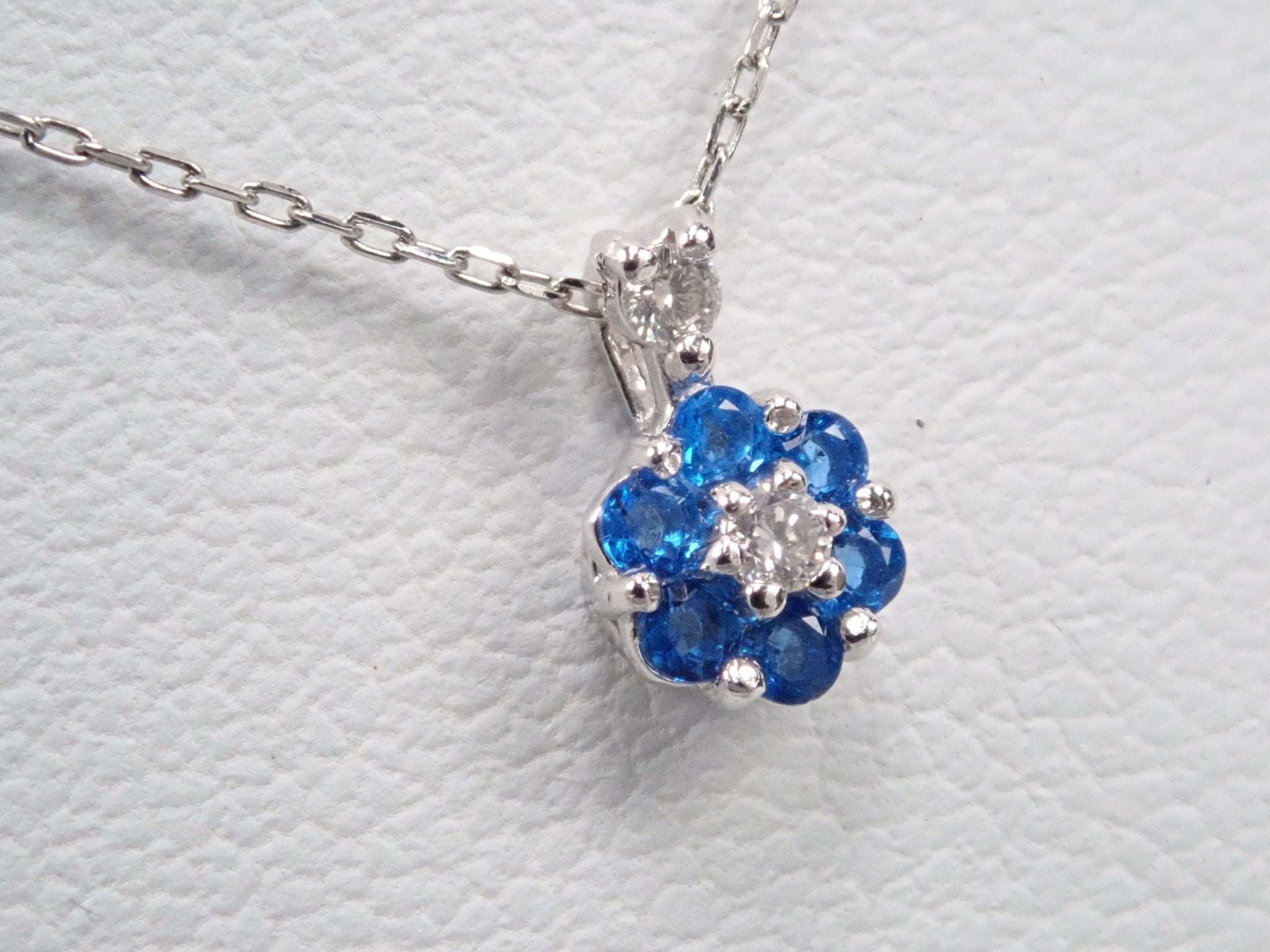 Pt900/Pt850アウイナイト0.06ct ペンダント(ネックレス) - KARATZ STORE|カラッツSTORE