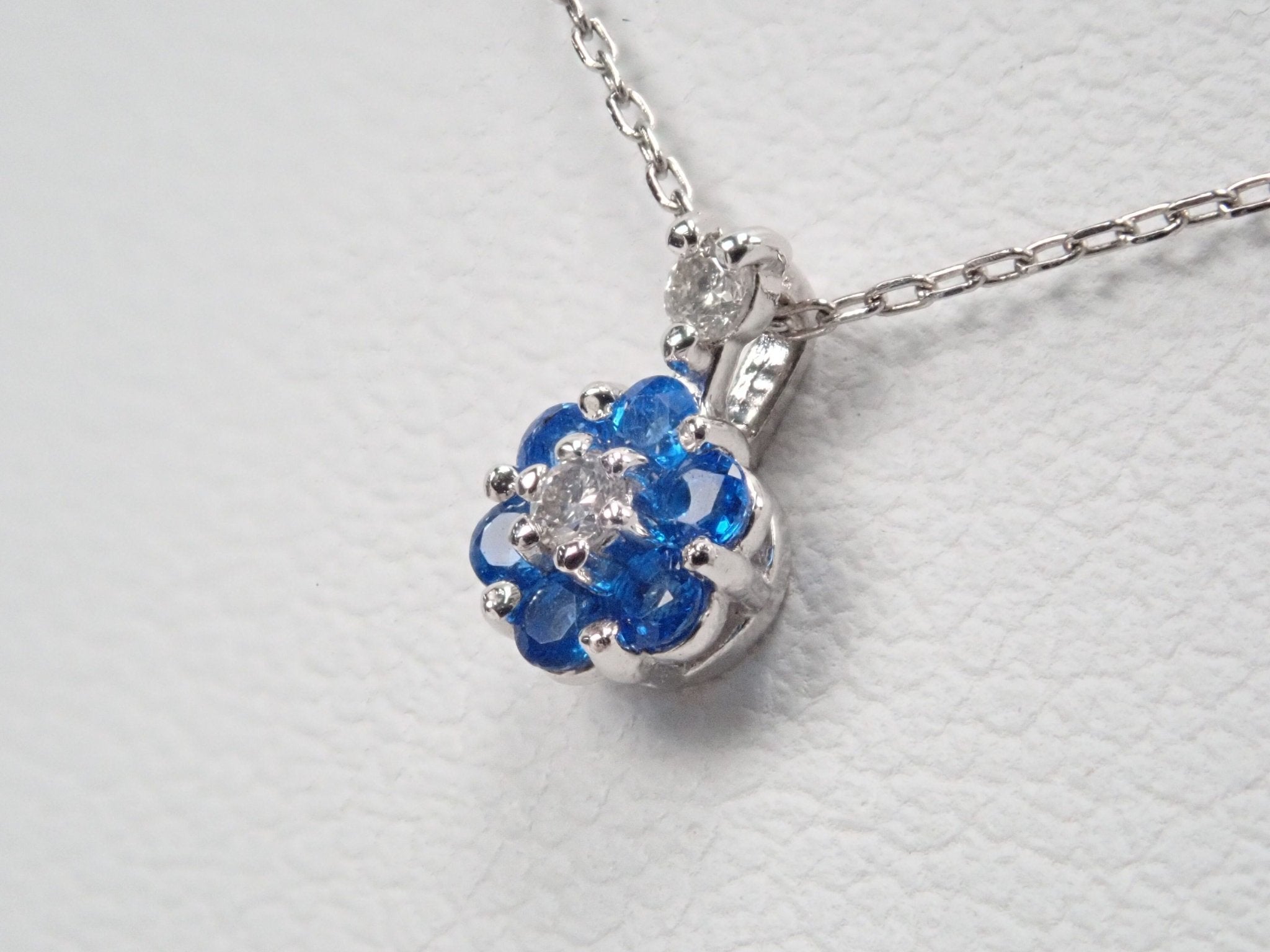 Pt900/Pt850アウイナイト0.06ct ペンダント(ネックレス) - KARATZ STORE|カラッツSTORE