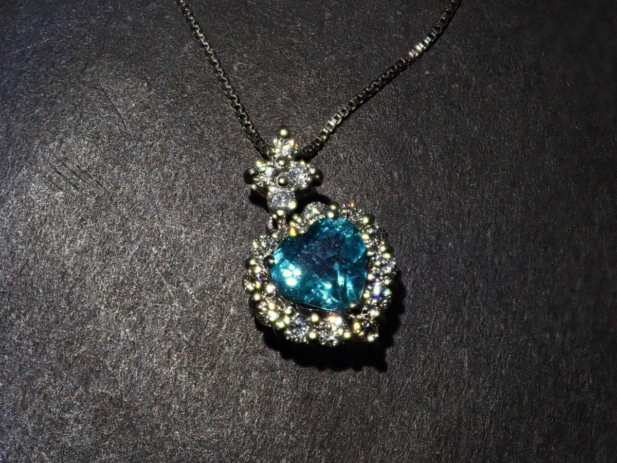 【カラフリ】Pt900/Pt850パライバトルマリン0.43ct ペンダント(CuO:0.2%,MnO:1.9%) - カラッツSTORE