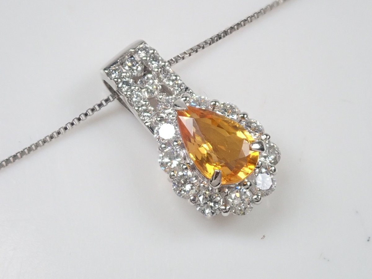 【カラフリ】Pt900/Pt850クリノヒューマイト0.726ct ペンダント(ネックレス) - カラッツSTORE