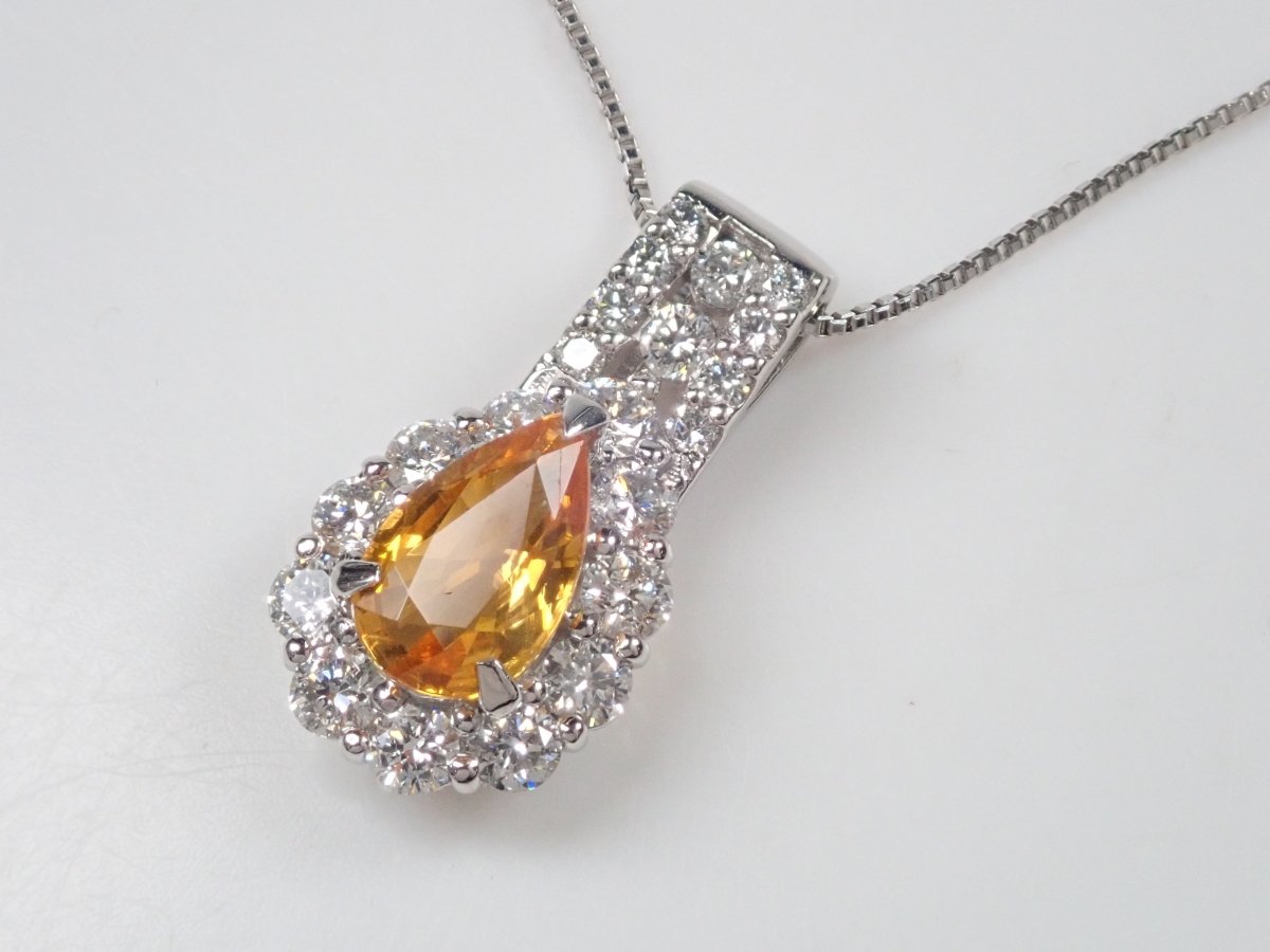 【カラフリ】Pt900/Pt850クリノヒューマイト0.726ct ペンダント(ネックレス) - カラッツSTORE