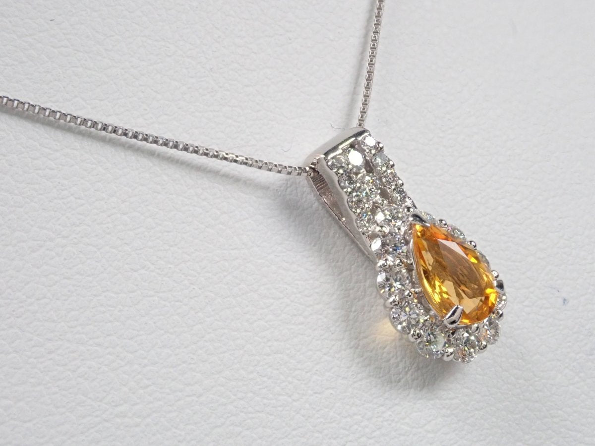 【カラフリ】Pt900/Pt850クリノヒューマイト0.726ct ペンダント(ネックレス) - カラッツSTORE