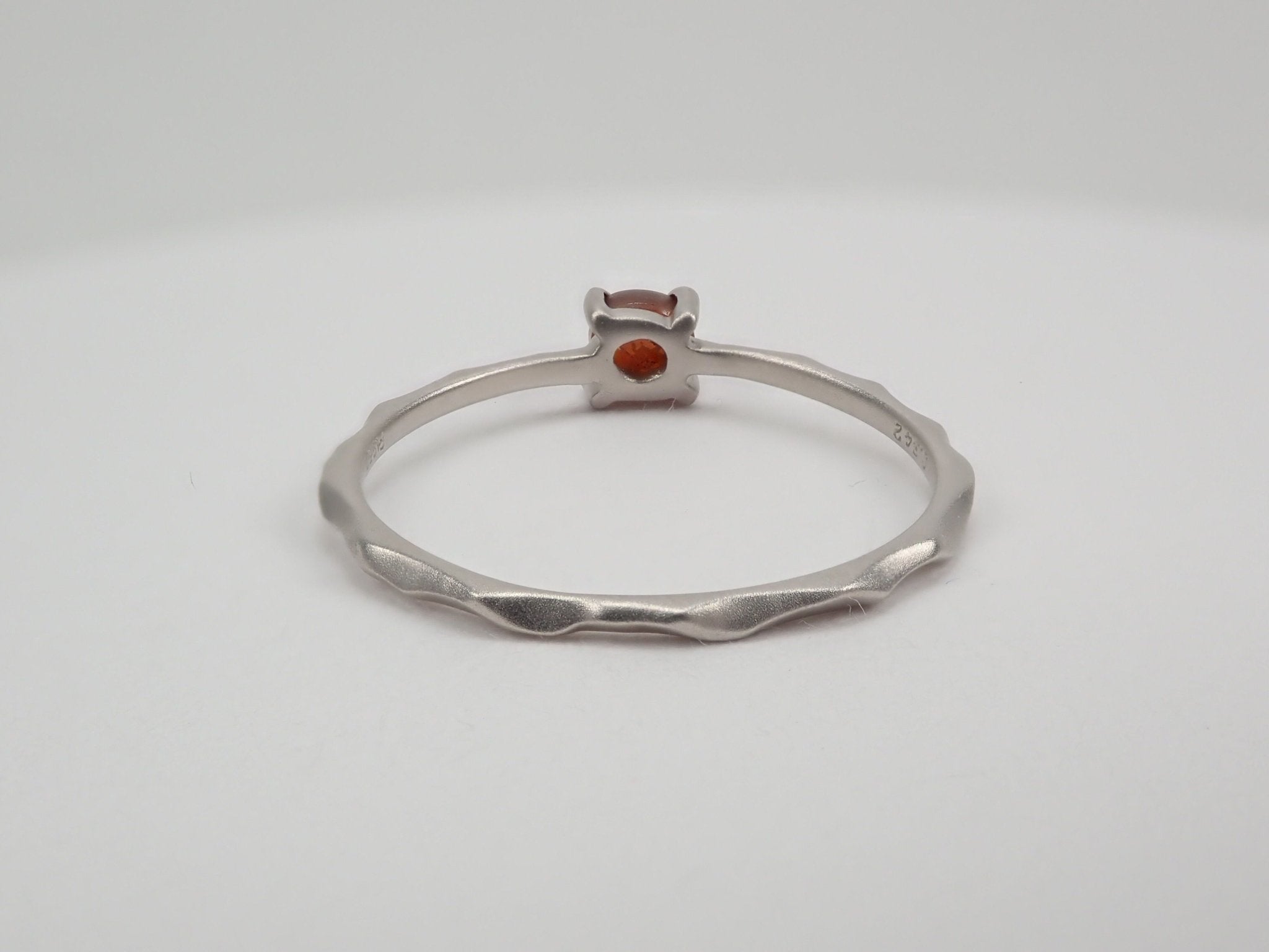 Pt950アンドラダイトガーネット(通称名 レインボーガーネット)0.342ct リング - KARATZ STORE|カラッツSTORE