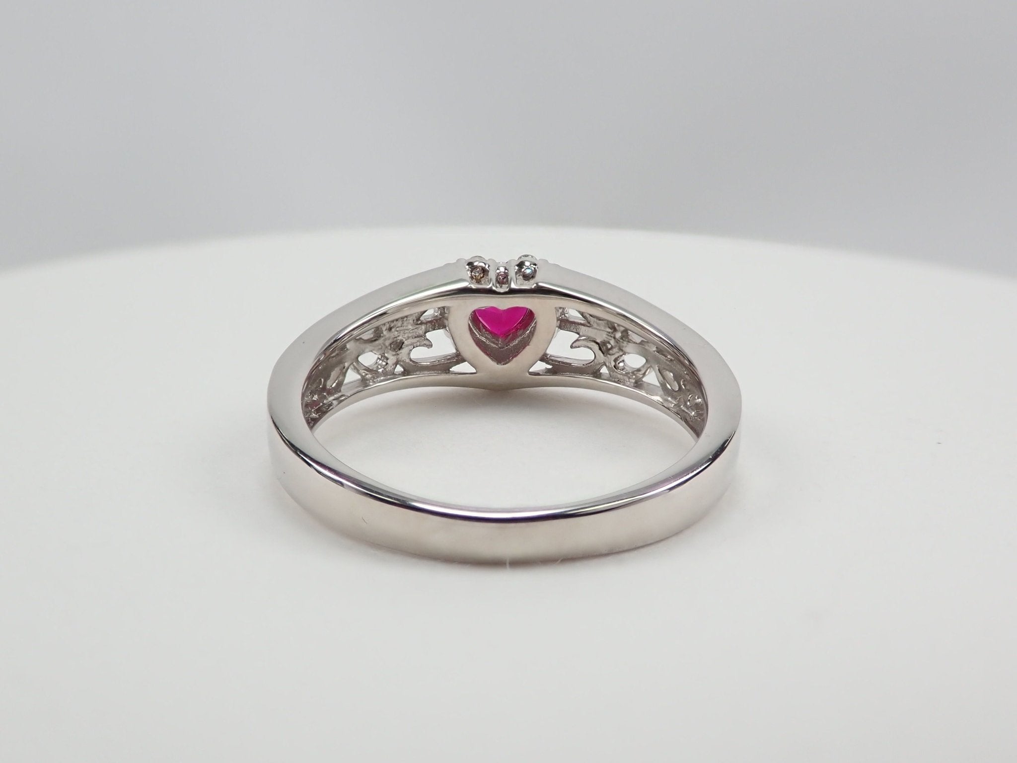 Pt950ビルマ産ピジョンブラッドルビー 0.37ct リング GIA付 - KARATZ STORE|カラッツSTORE