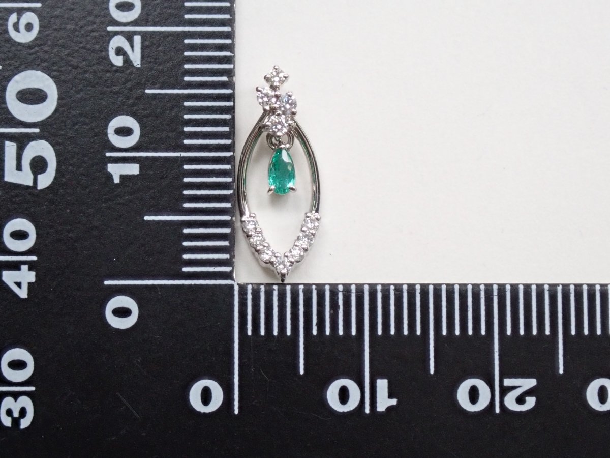 Pt950ブラジル産パライバトルマリン0.08ct ペンダントトップ(ネックレストップ) - カラッツSTORE