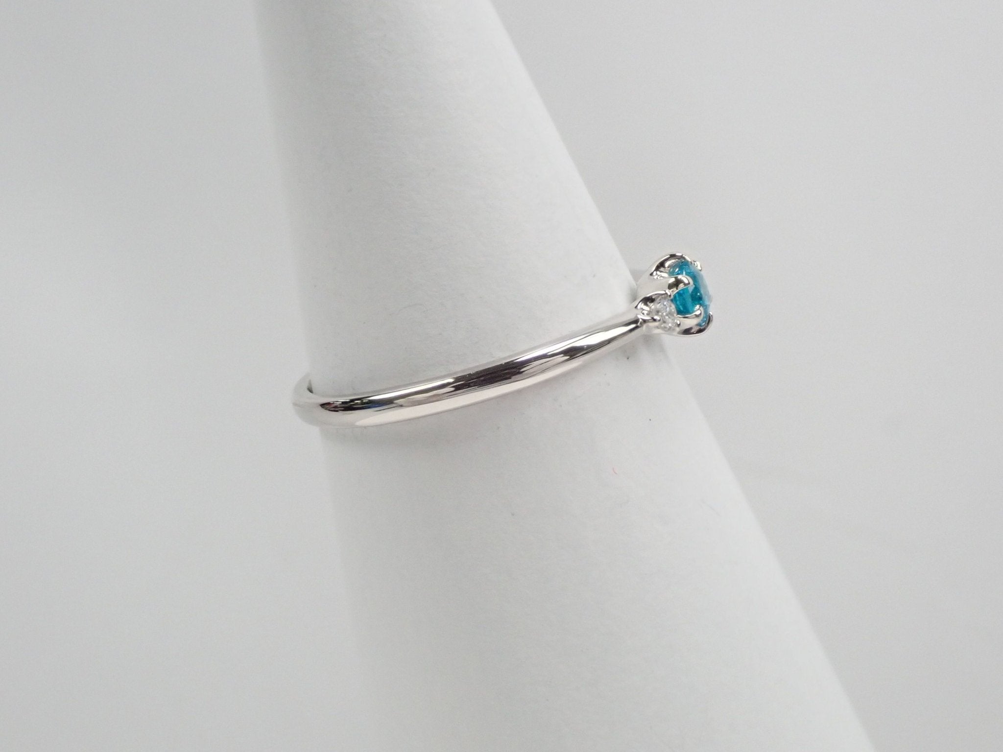Pt950ブラジル産パライバトルマリン0.114ct リング - KARATZ STORE|カラッツSTORE