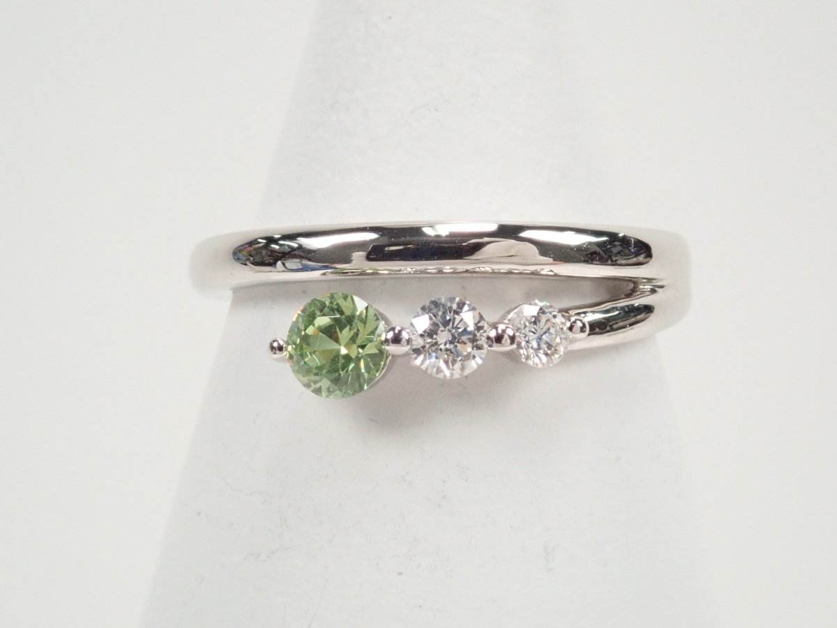 Pt950ロシア産デマントイドガーネット(ホーステール認む)0.155ct リング - KARATZ STORE|カラッツSTORE