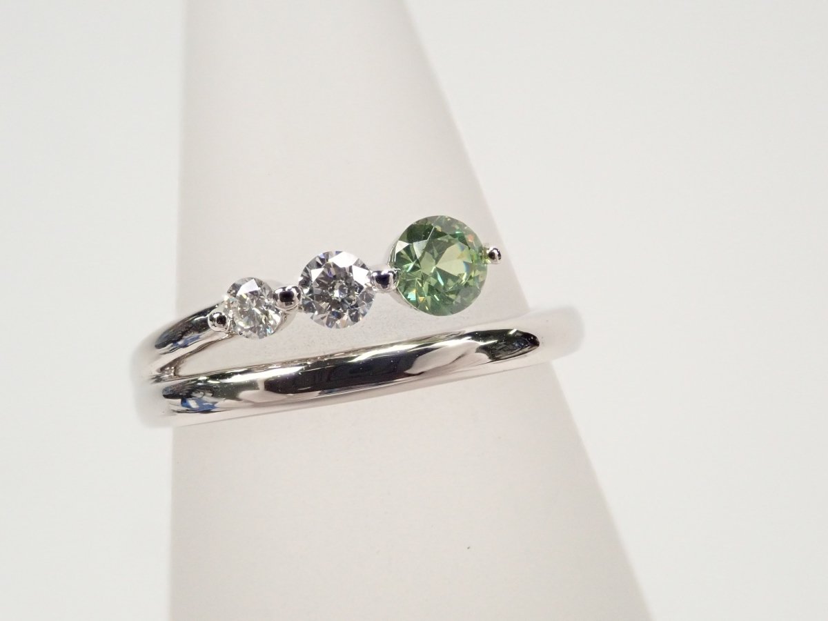 Pt950ロシア産デマントイドガーネット(ホーステール認む)0.155ct リング - KARATZ STORE|カラッツSTORE