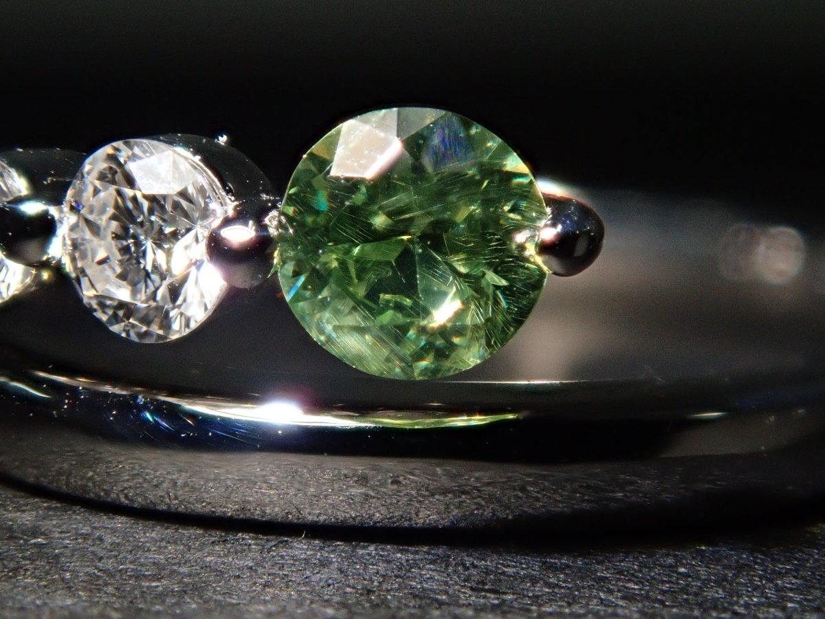 Pt950ロシア産デマントイドガーネット(ホーステール認む)0.155ct リング - KARATZ STORE|カラッツSTORE