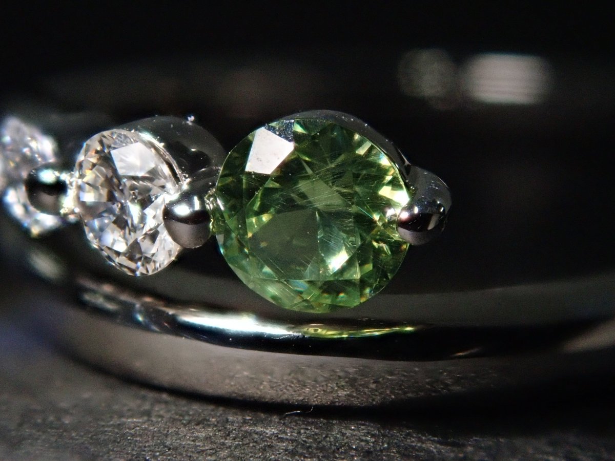 Pt950ロシア産デマントイドガーネット(ホーステール認む)0.155ct リング - KARATZ STORE|カラッツSTORE