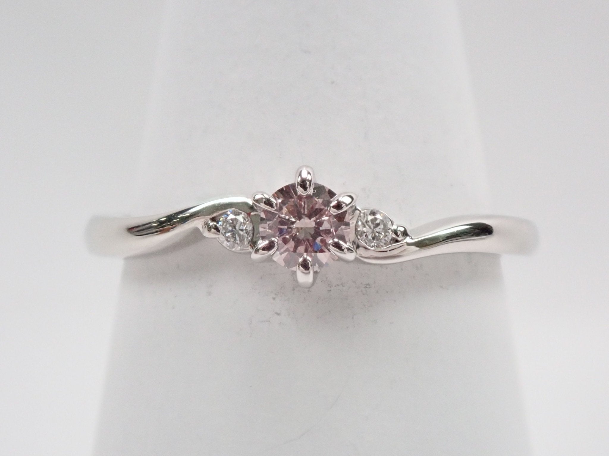 Pt950ピンクダイヤモンド0.169ct リング(FANCY LIGHT BROWNISH PINK ) - KARATZ STORE|カラッツSTORE
