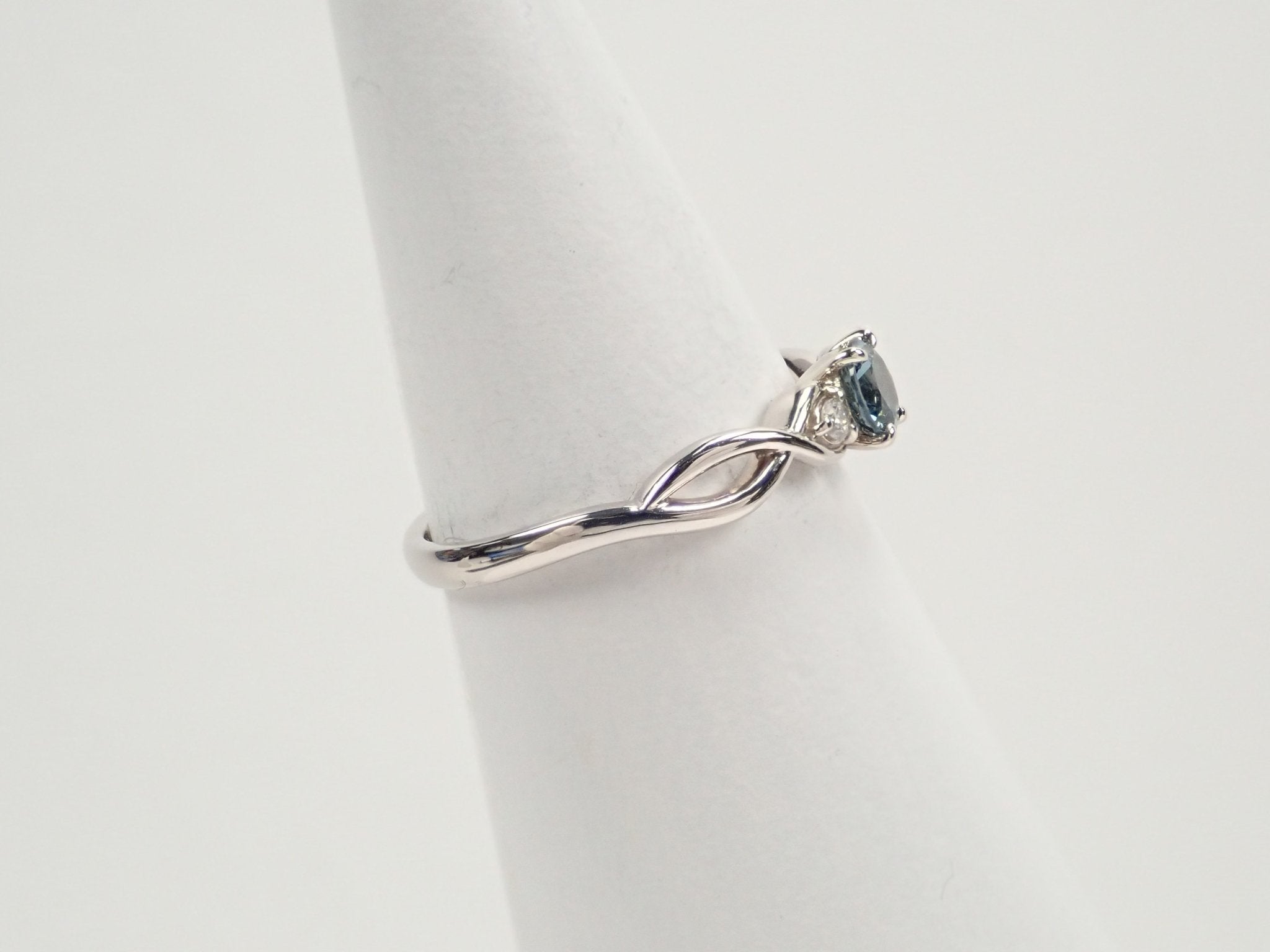 Pt950ブルースピネル0.352ct リング - KARATZ STORE|カラッツSTORE