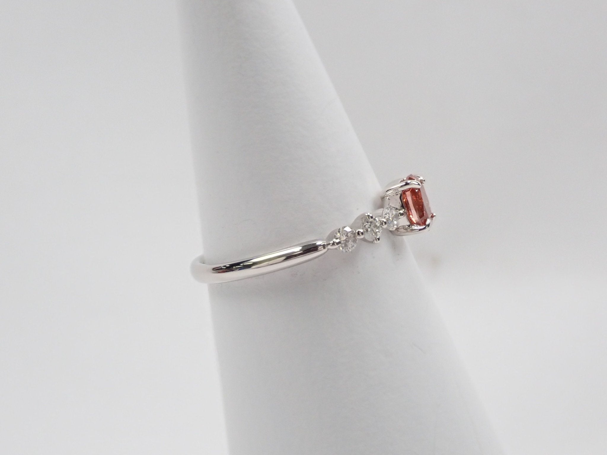 Pt950ピンクダイヤモンド0.379ct リング(FANCY DEEP BROWNISH ORANGY PINK,SI2) - KARATZ STORE|カラッツSTORE